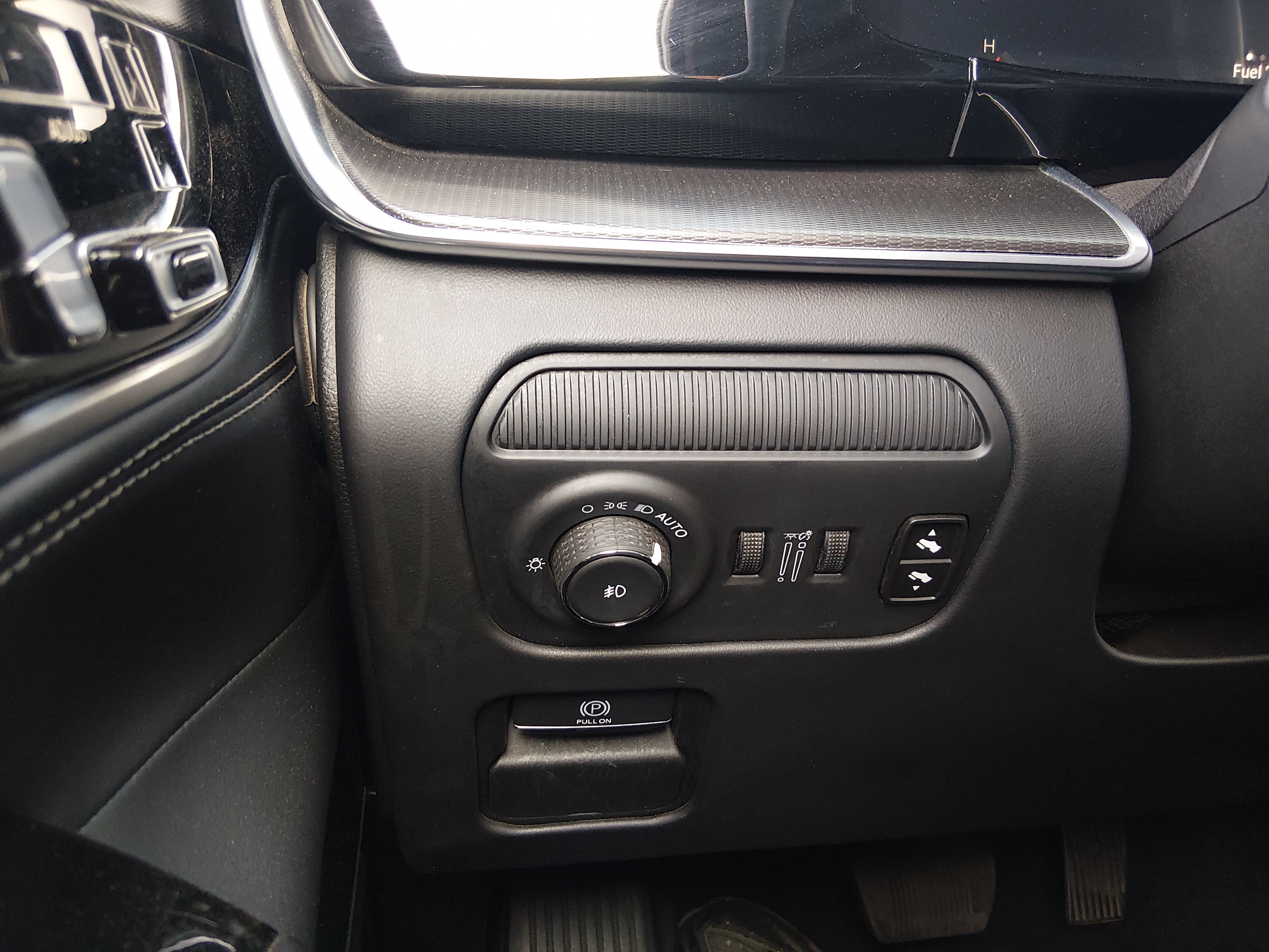 2024 Jeep Grand Wagoneer L Series II - Photo 13