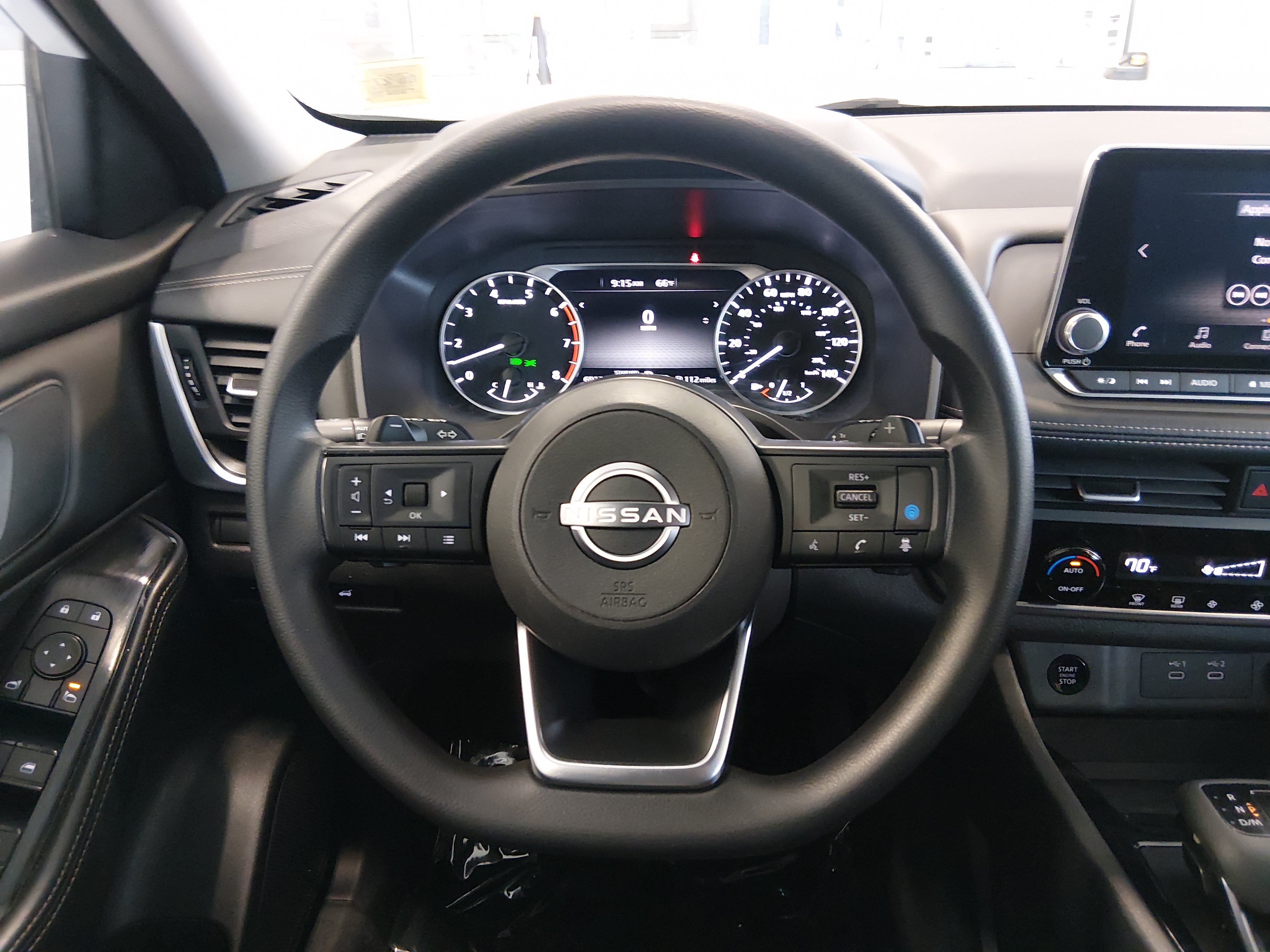 2024 Nissan Rogue SV - Photo 12