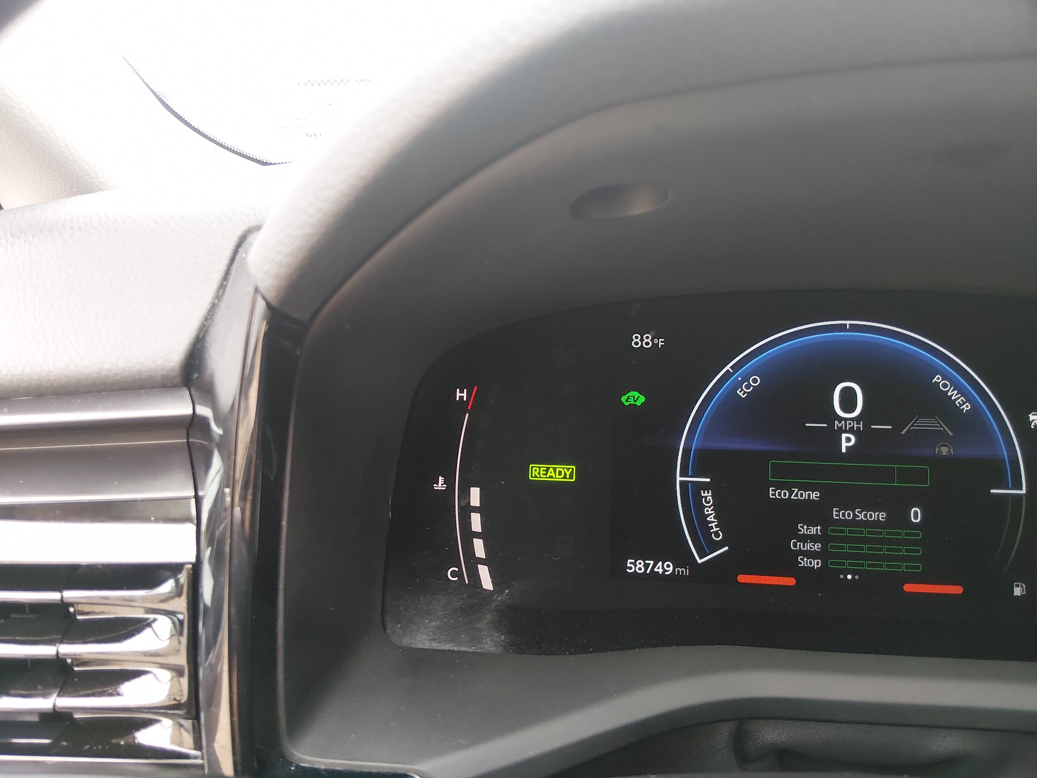 2025 Toyota Camry LE - Photo 14