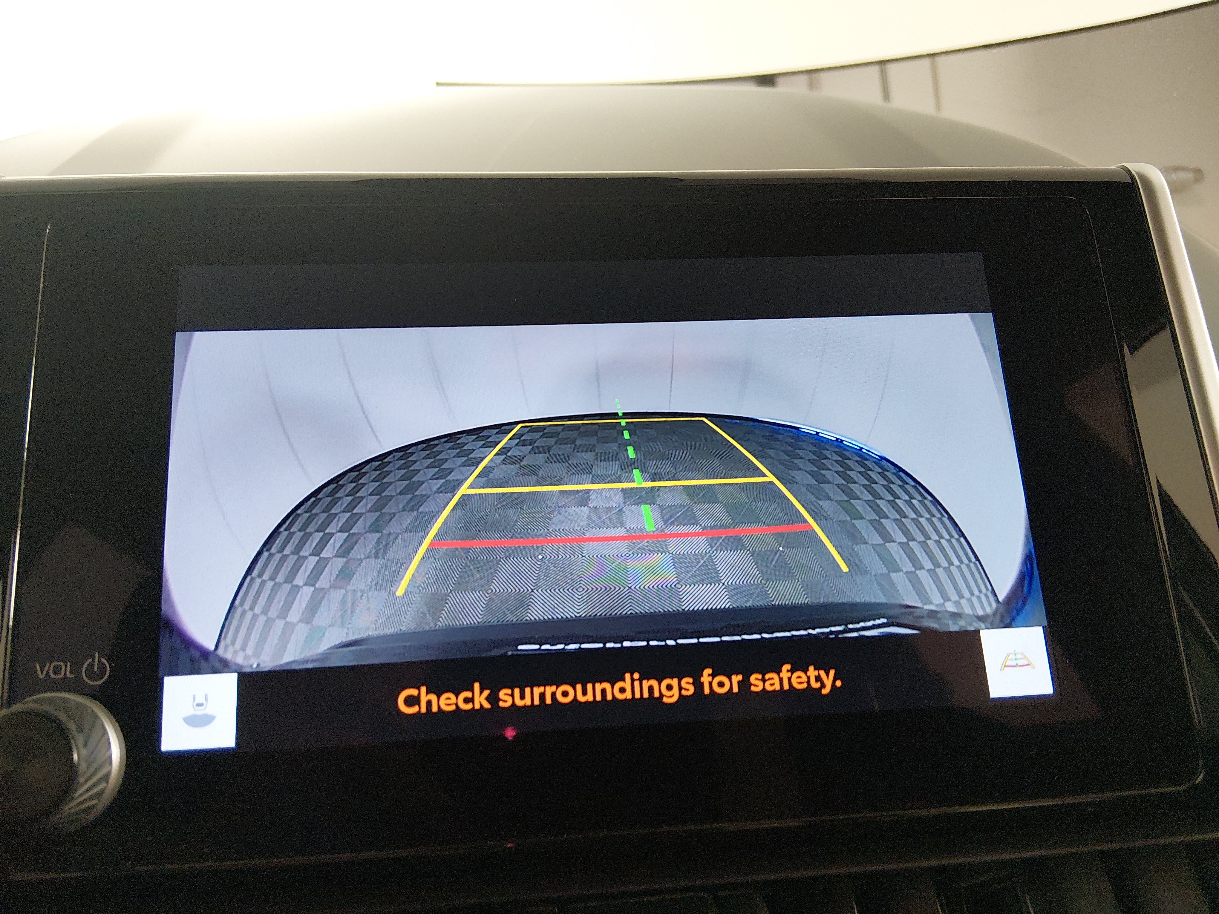 2025 Toyota RAV4 XLE - Photo 16