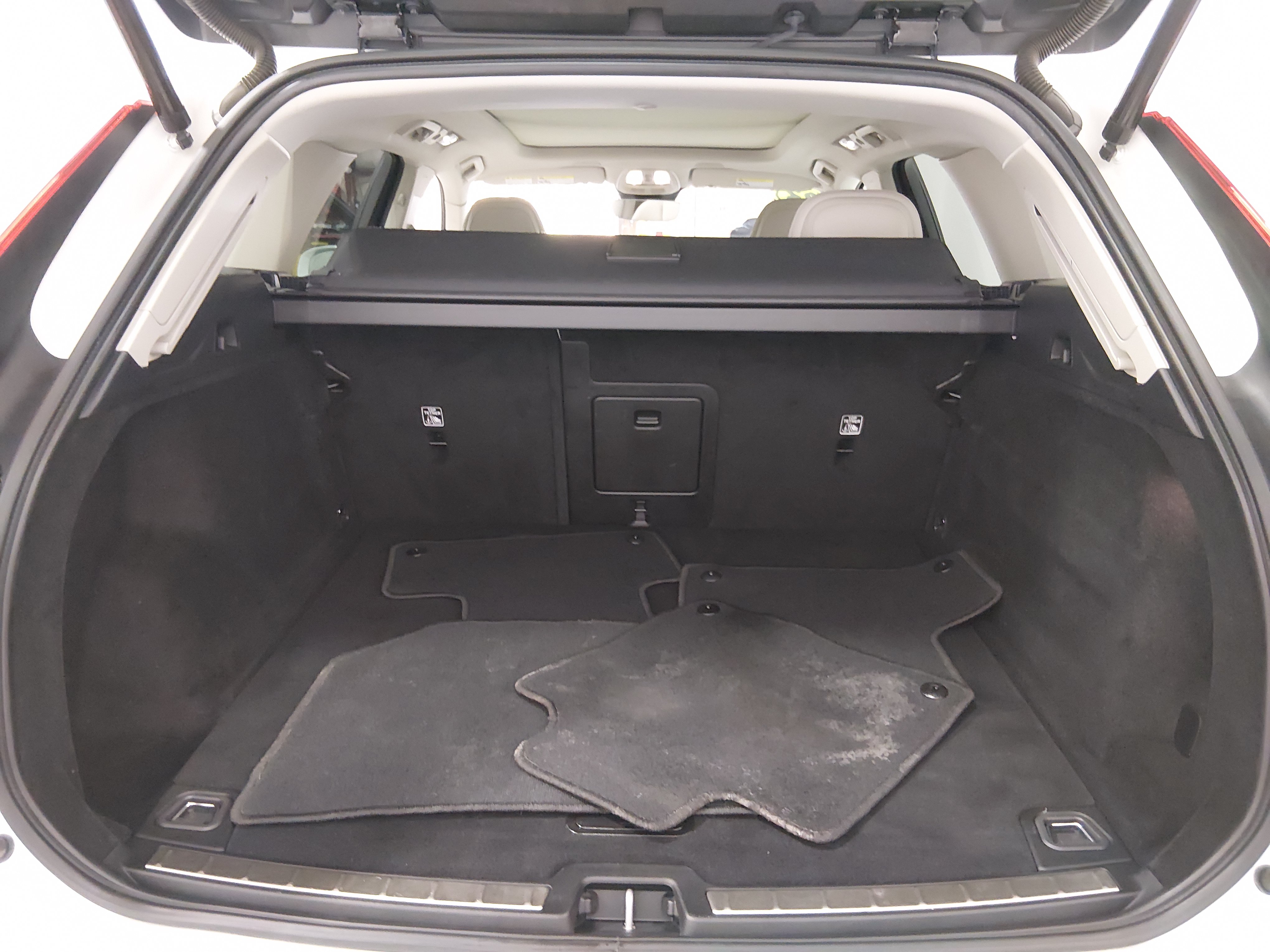 2023 Volvo XC60 Plus - Photo 11