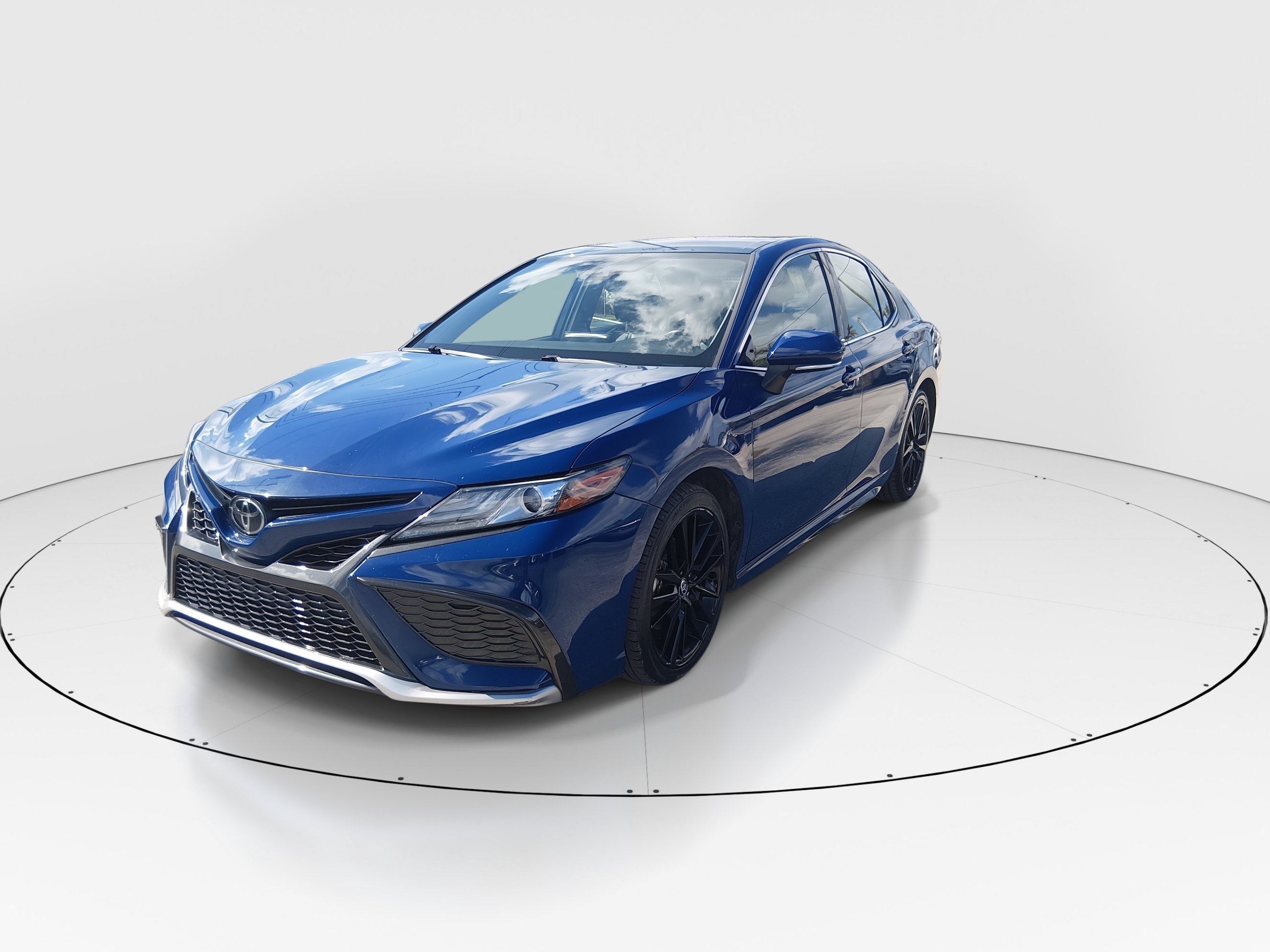 2024 Toyota Camry XSE - Photo 3