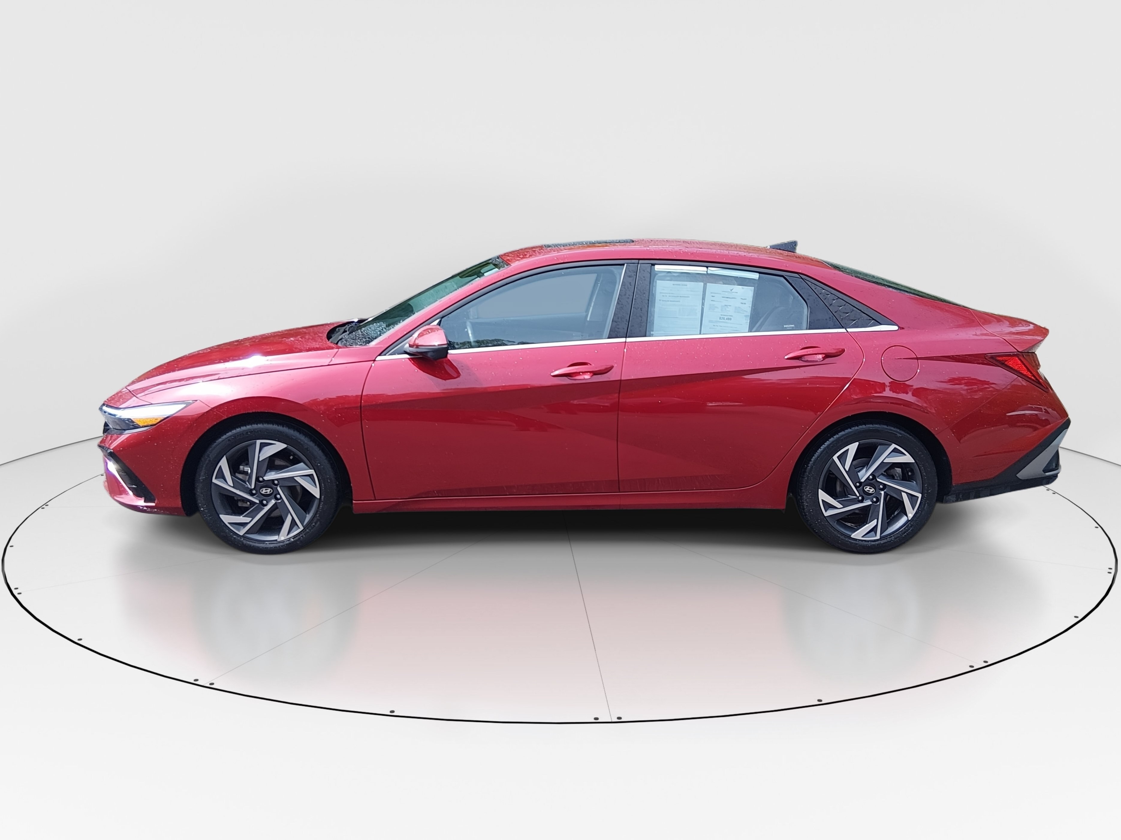 2024 Hyundai Elantra Limited - Photo 4