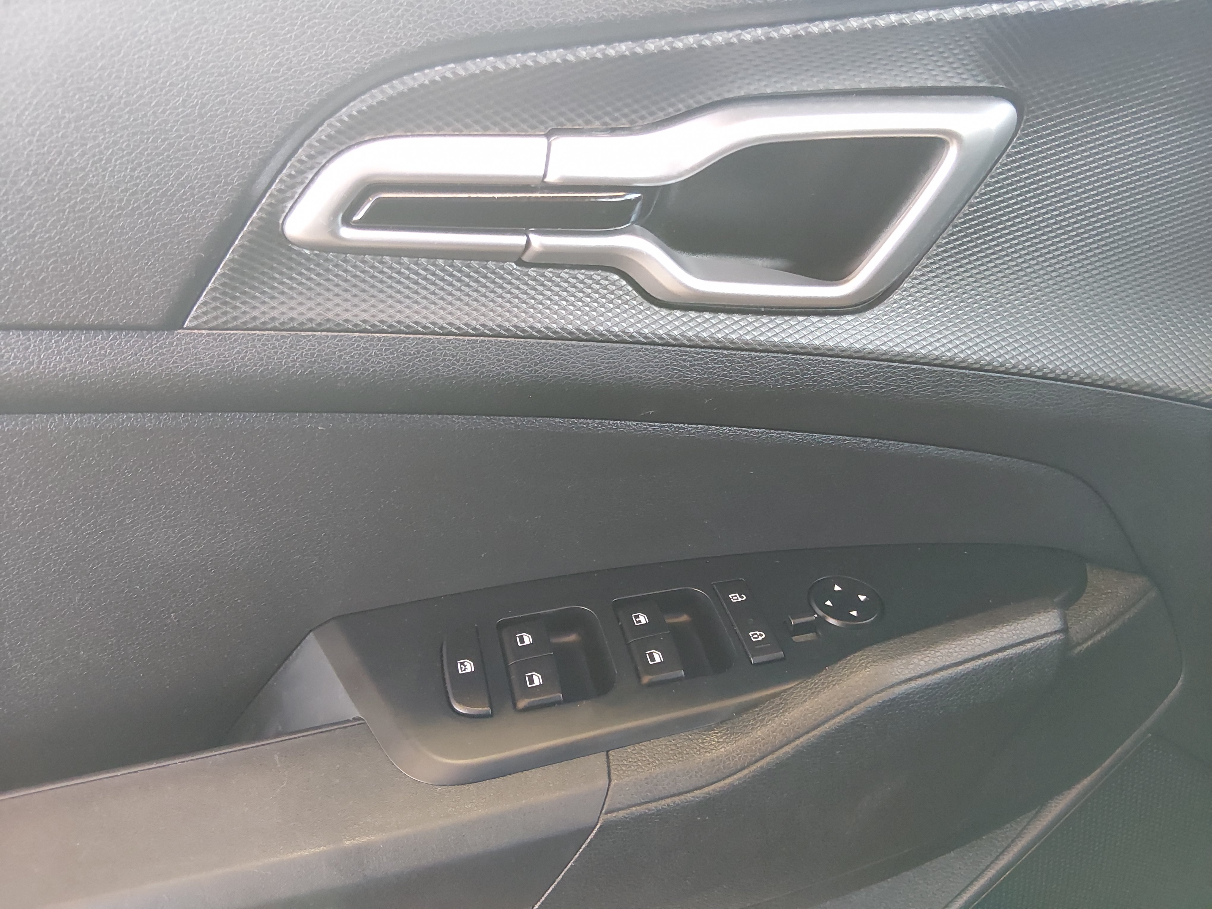 2024 Kia Sportage LX - Photo 18