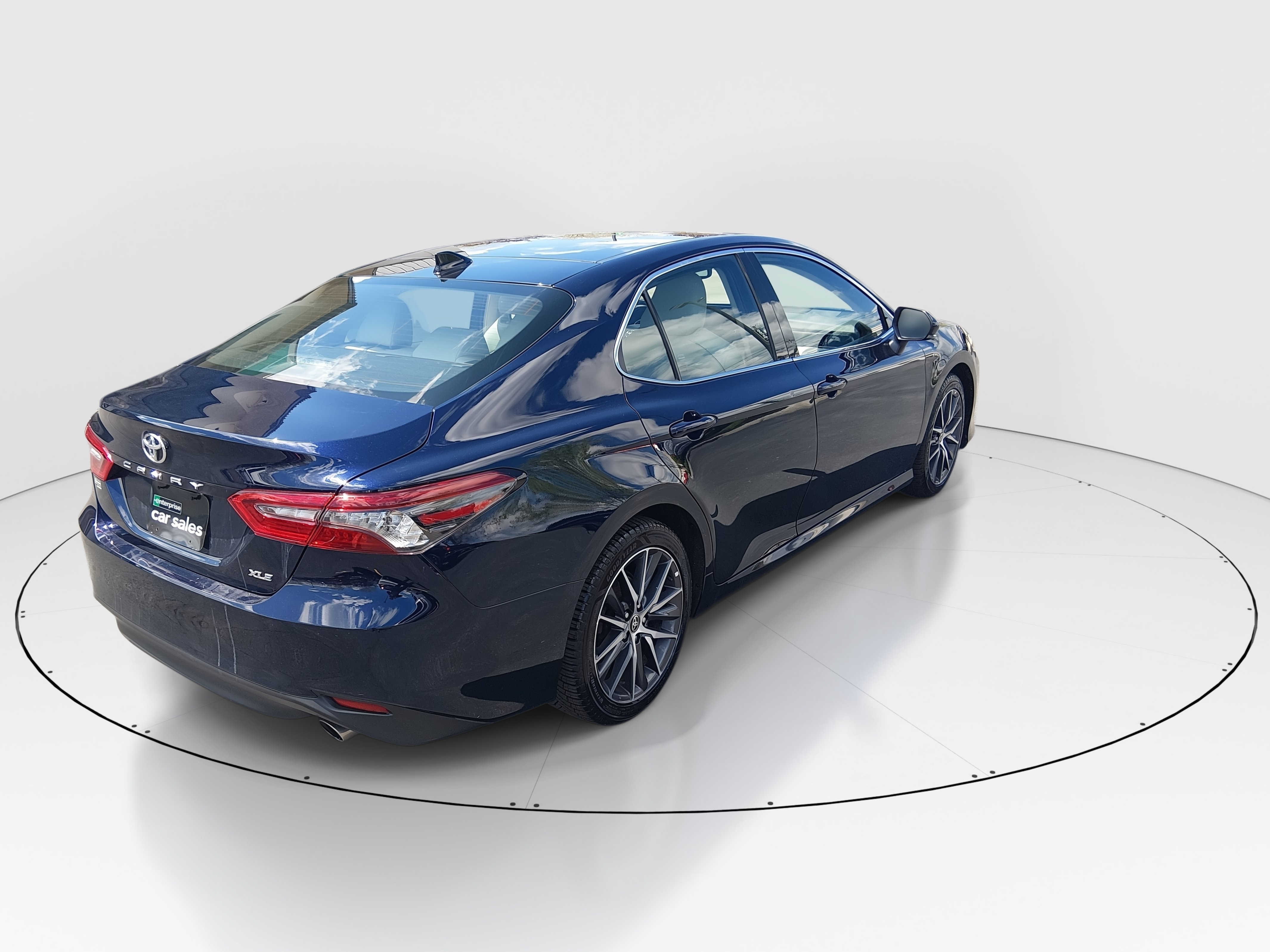 2022 Toyota Camry XLE - Photo 7