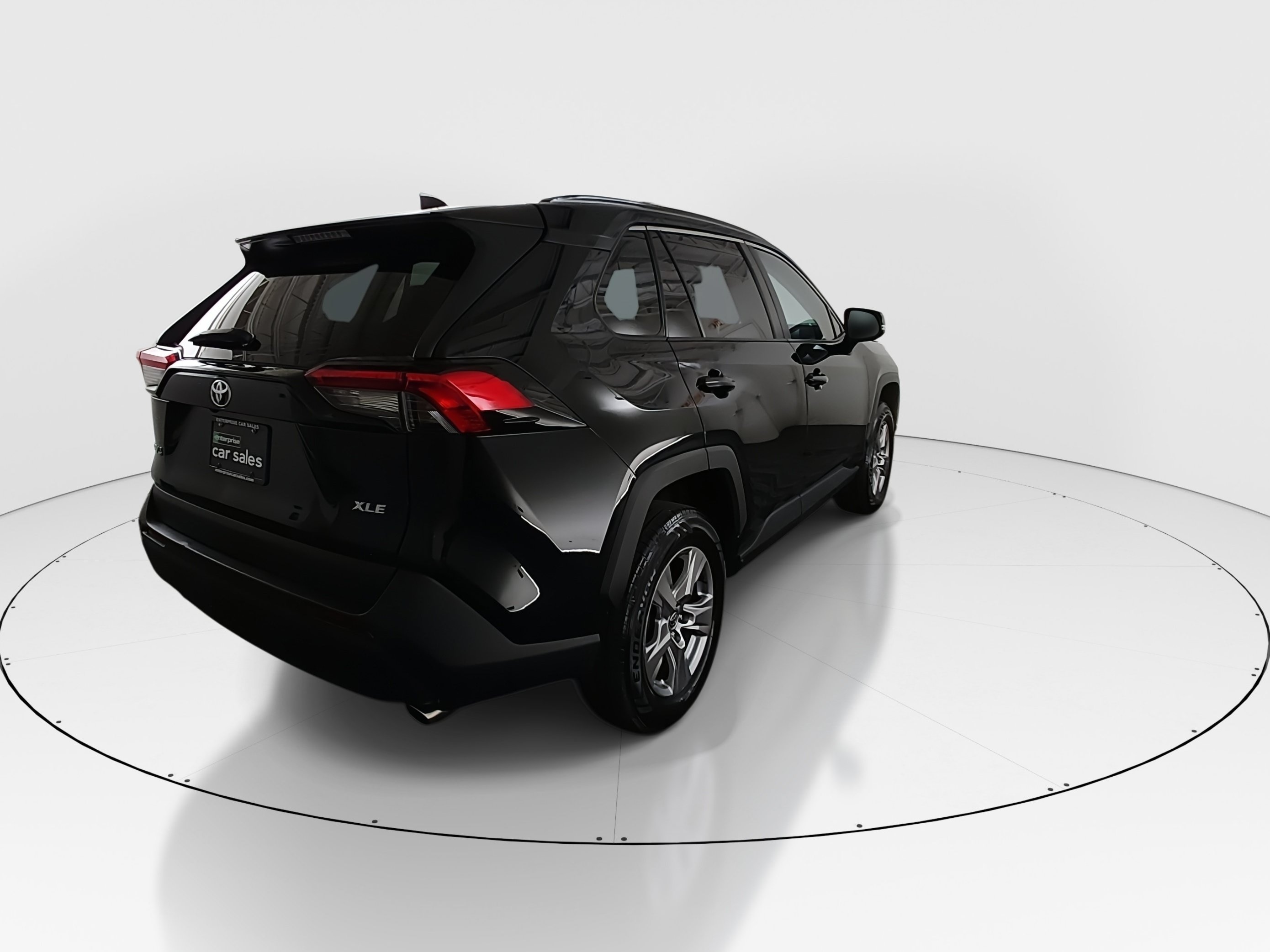 2023 Toyota RAV4 XLE - Photo 7