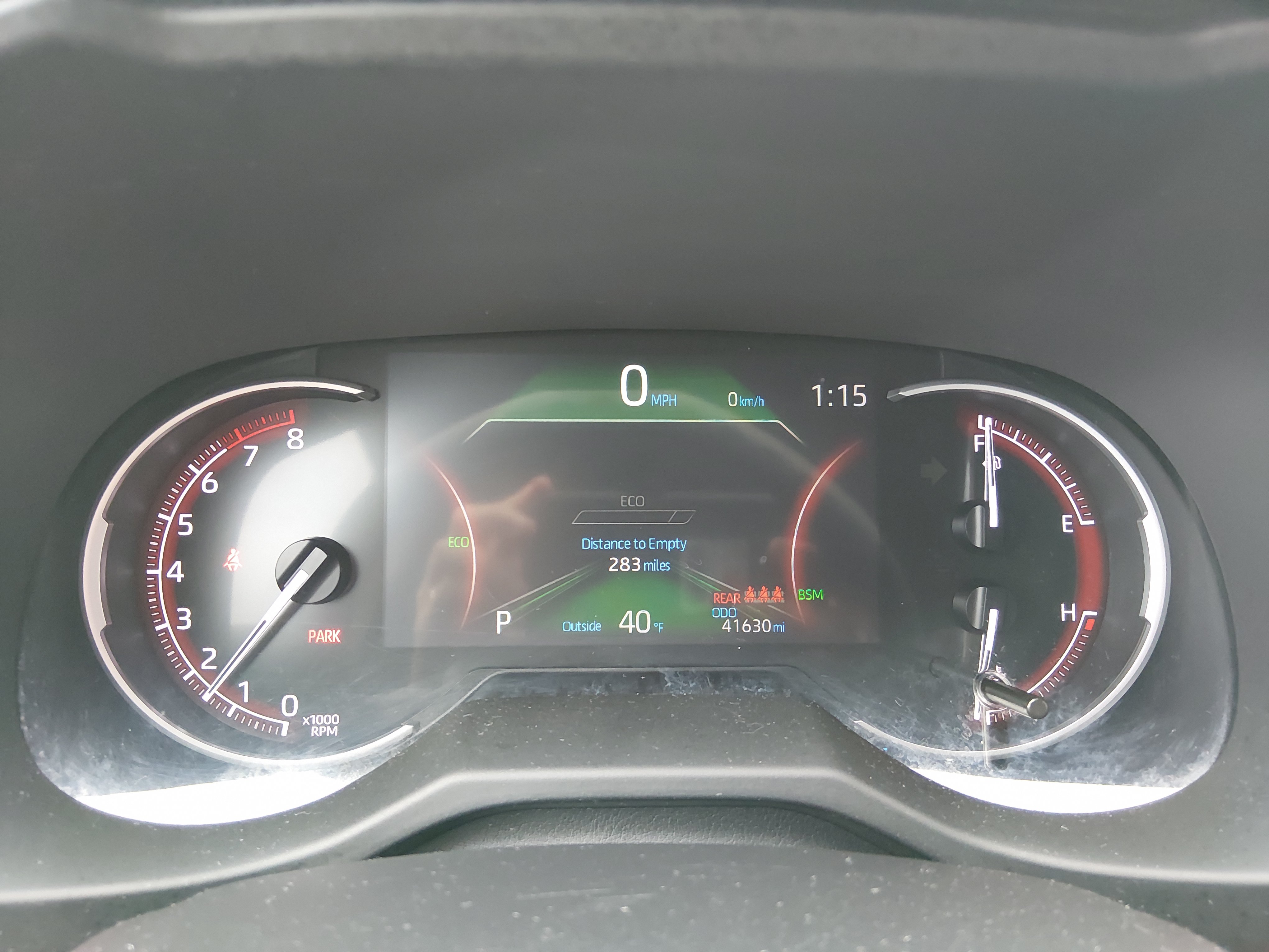 2025 Toyota RAV4 XLE - Photo 14