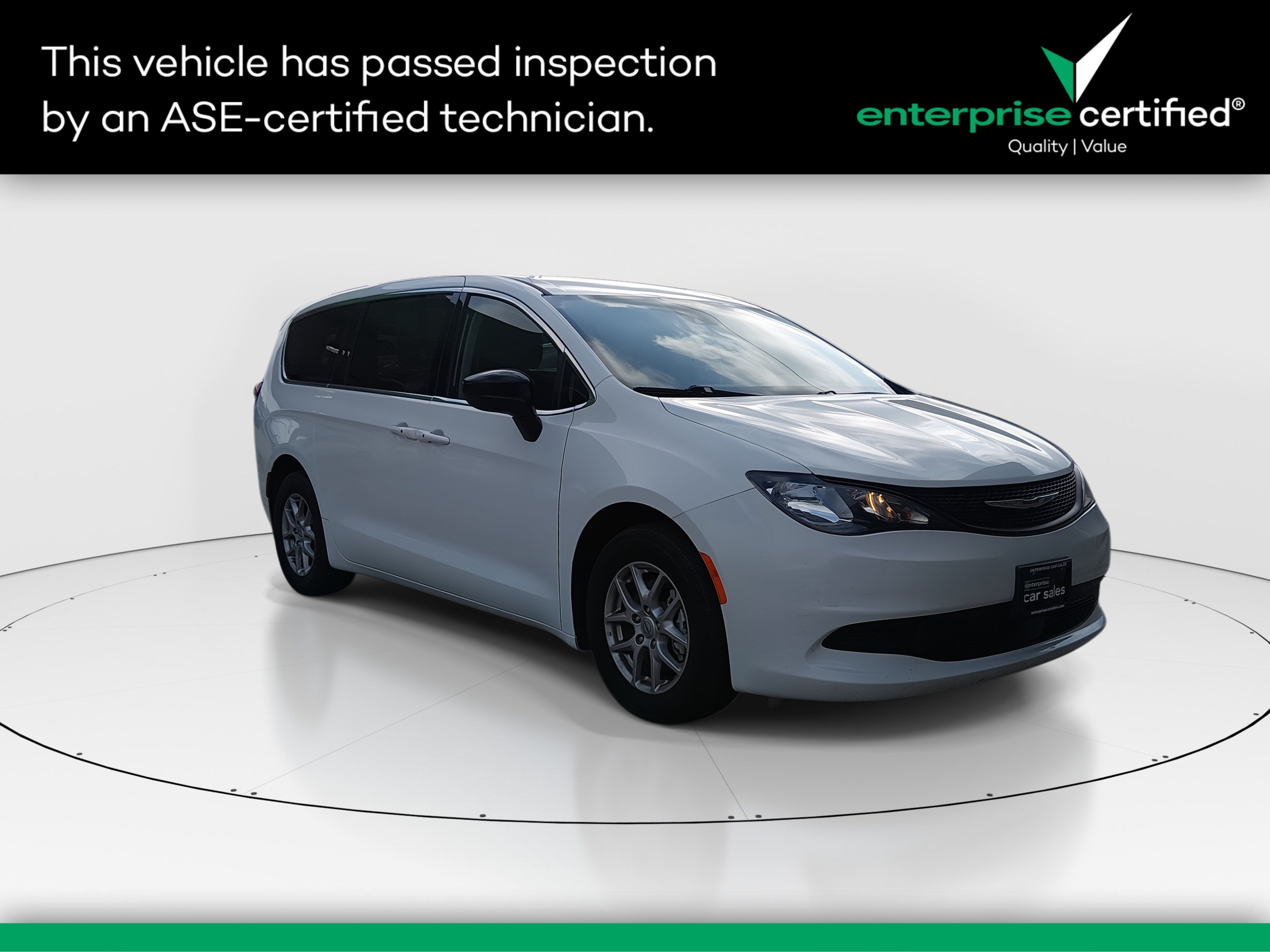 2024 Chrysler Voyager