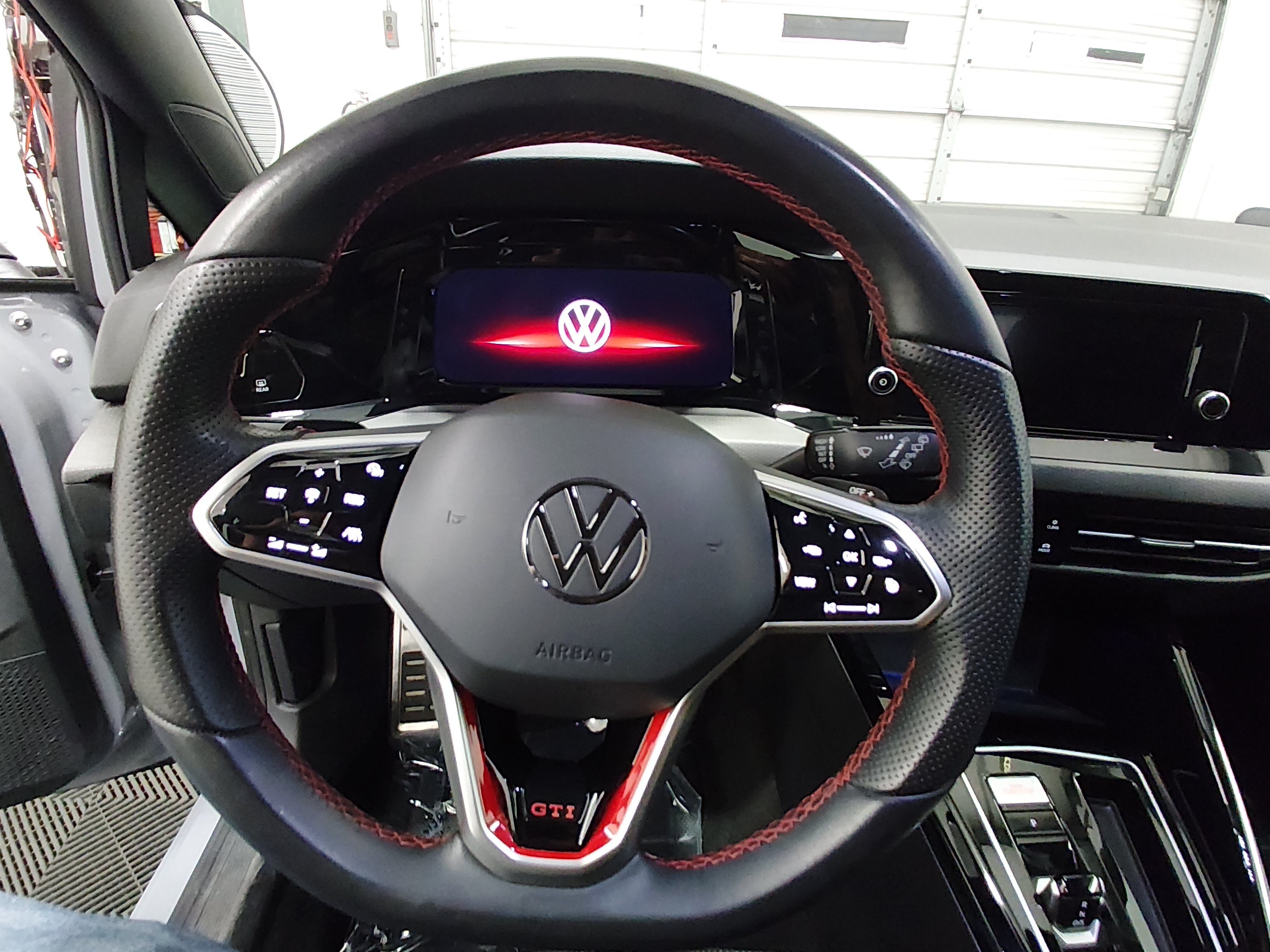 2024 Volkswagen Golf GTI S - Photo 12
