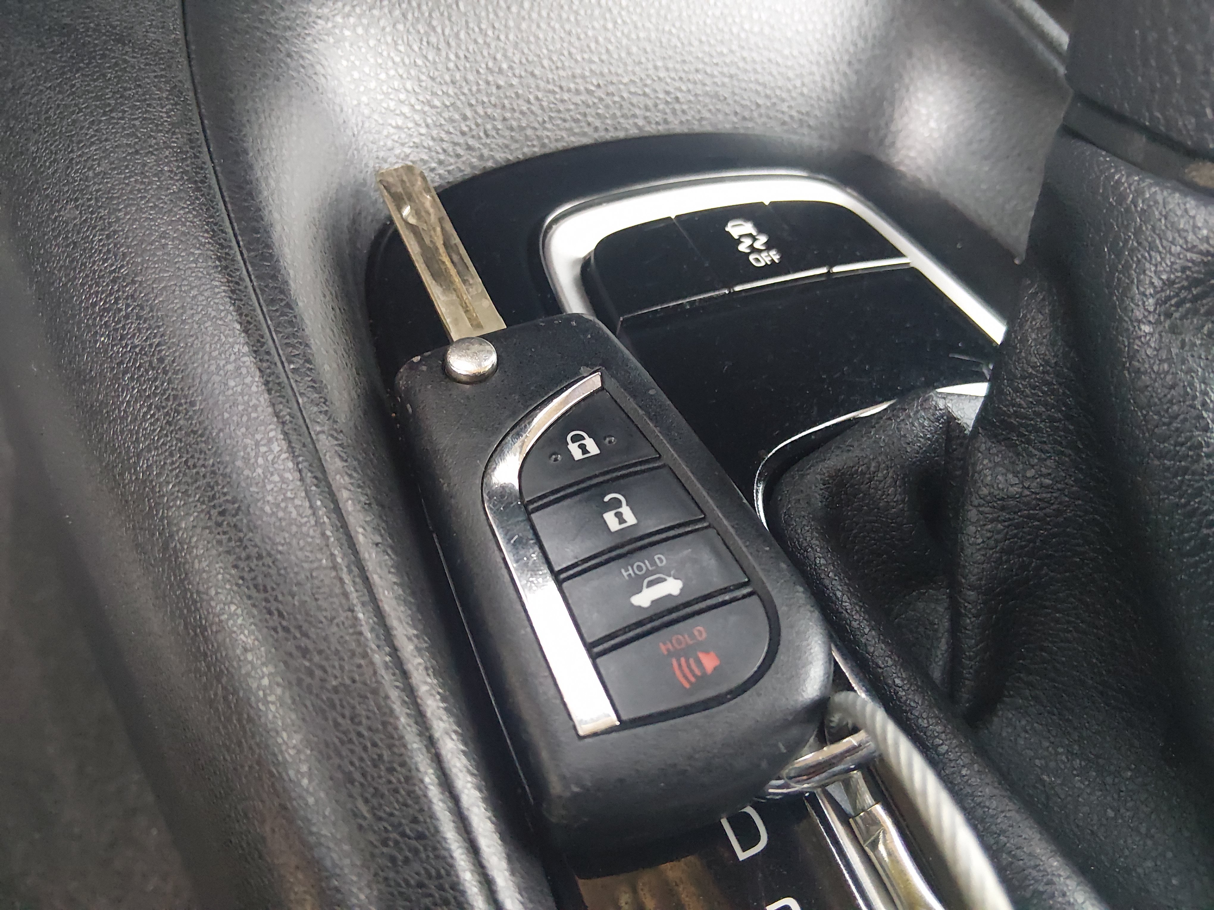 2024 Toyota Corolla LE - Photo 15