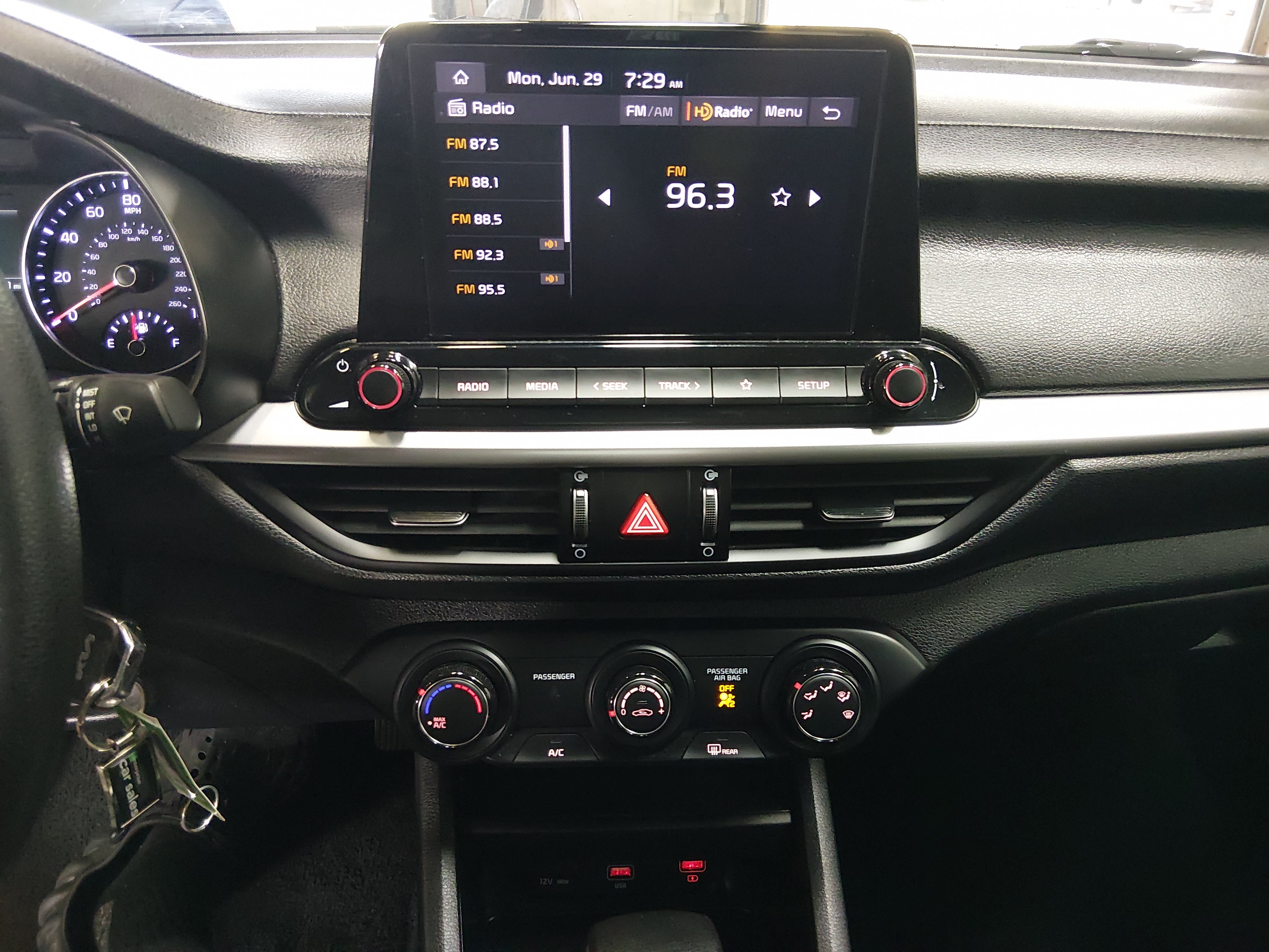 2024 Kia Forte LXS - Photo 17