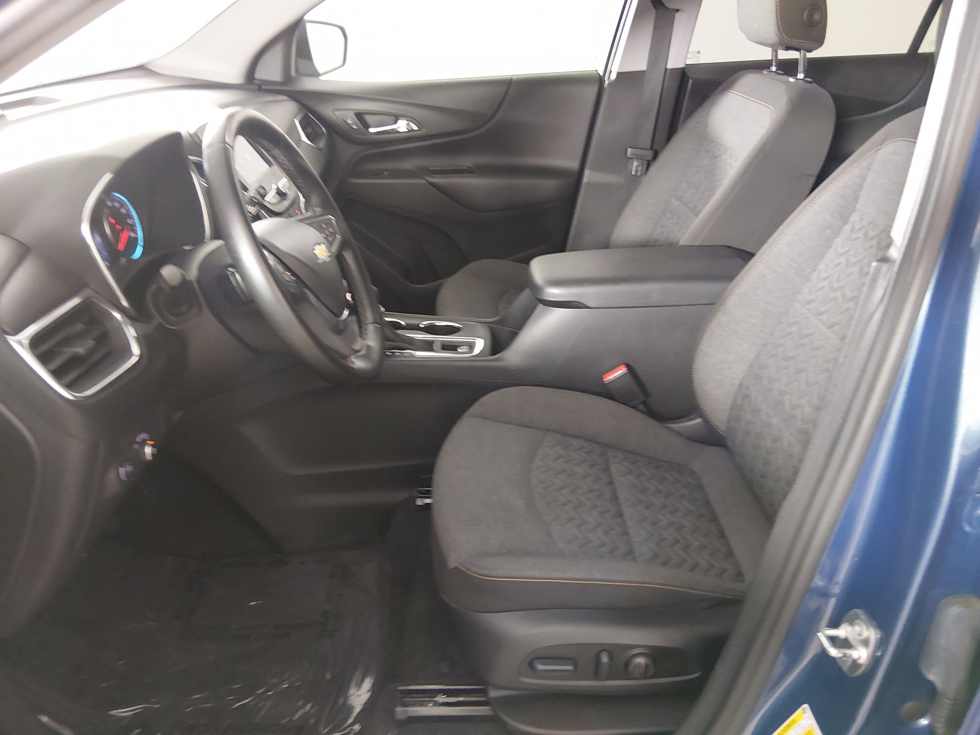 2024 Chevrolet Equinox LT - Photo 20