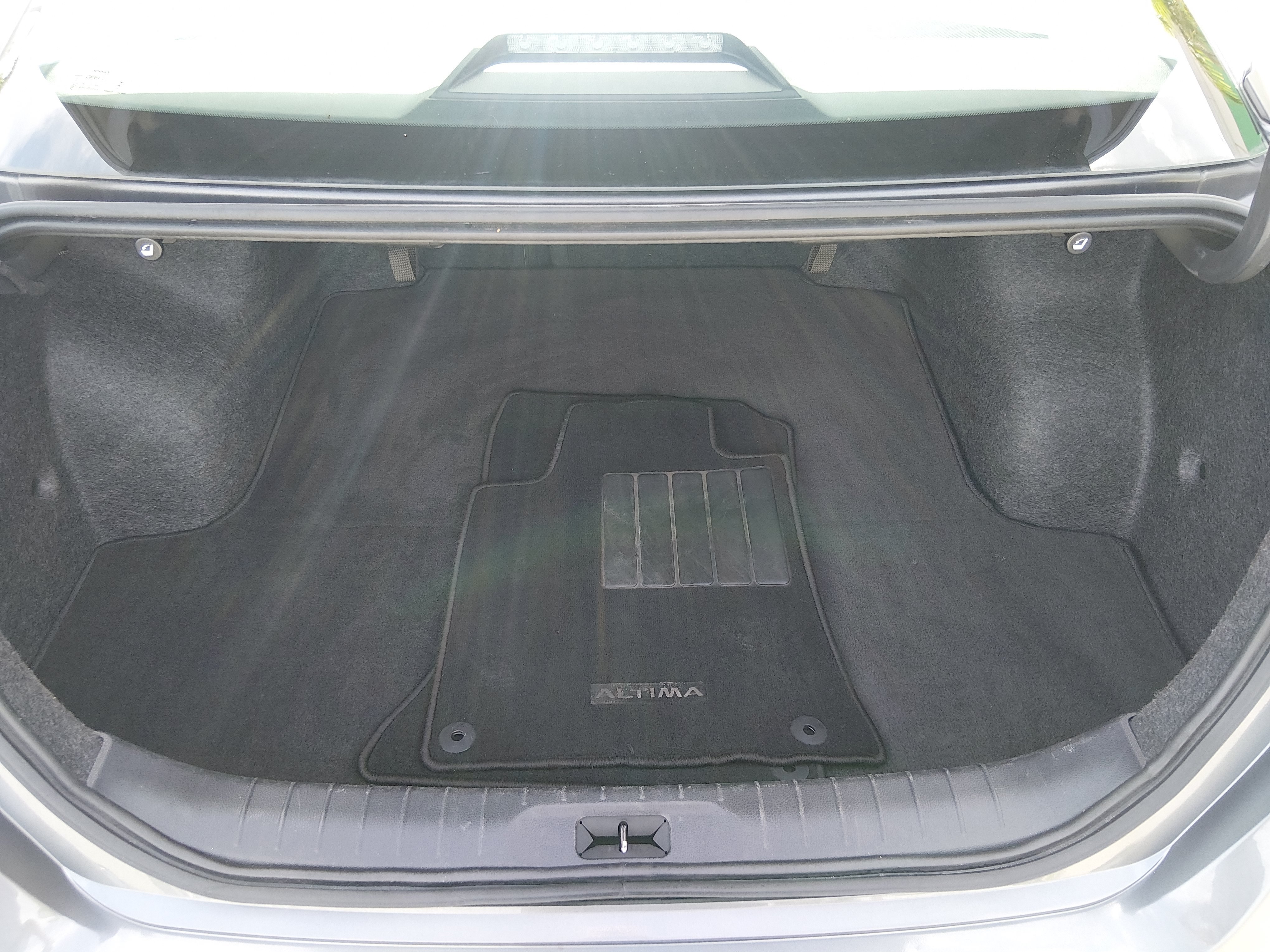 2025 Nissan Altima SV - Photo 11