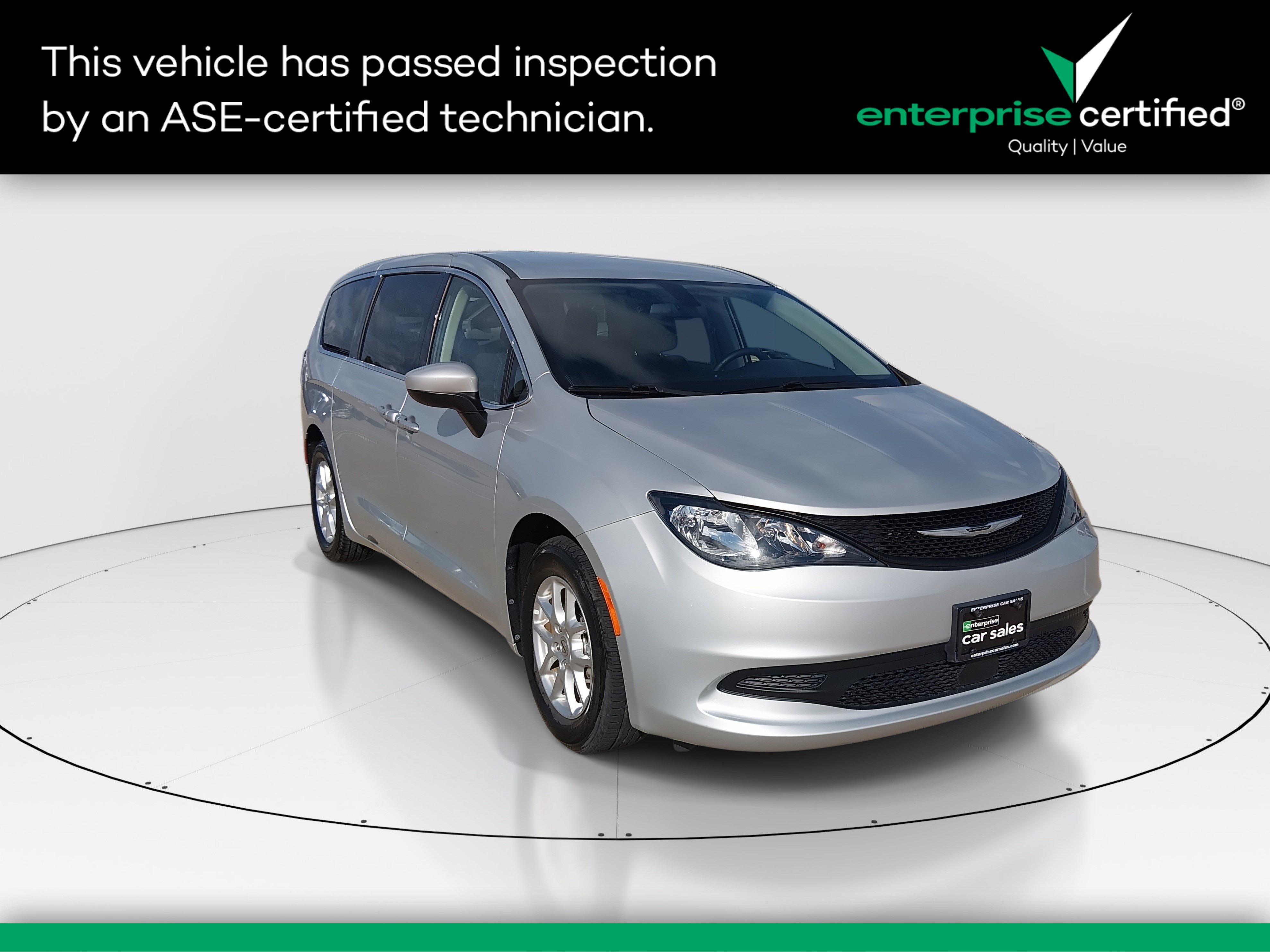 2022 Chrysler Voyager LX