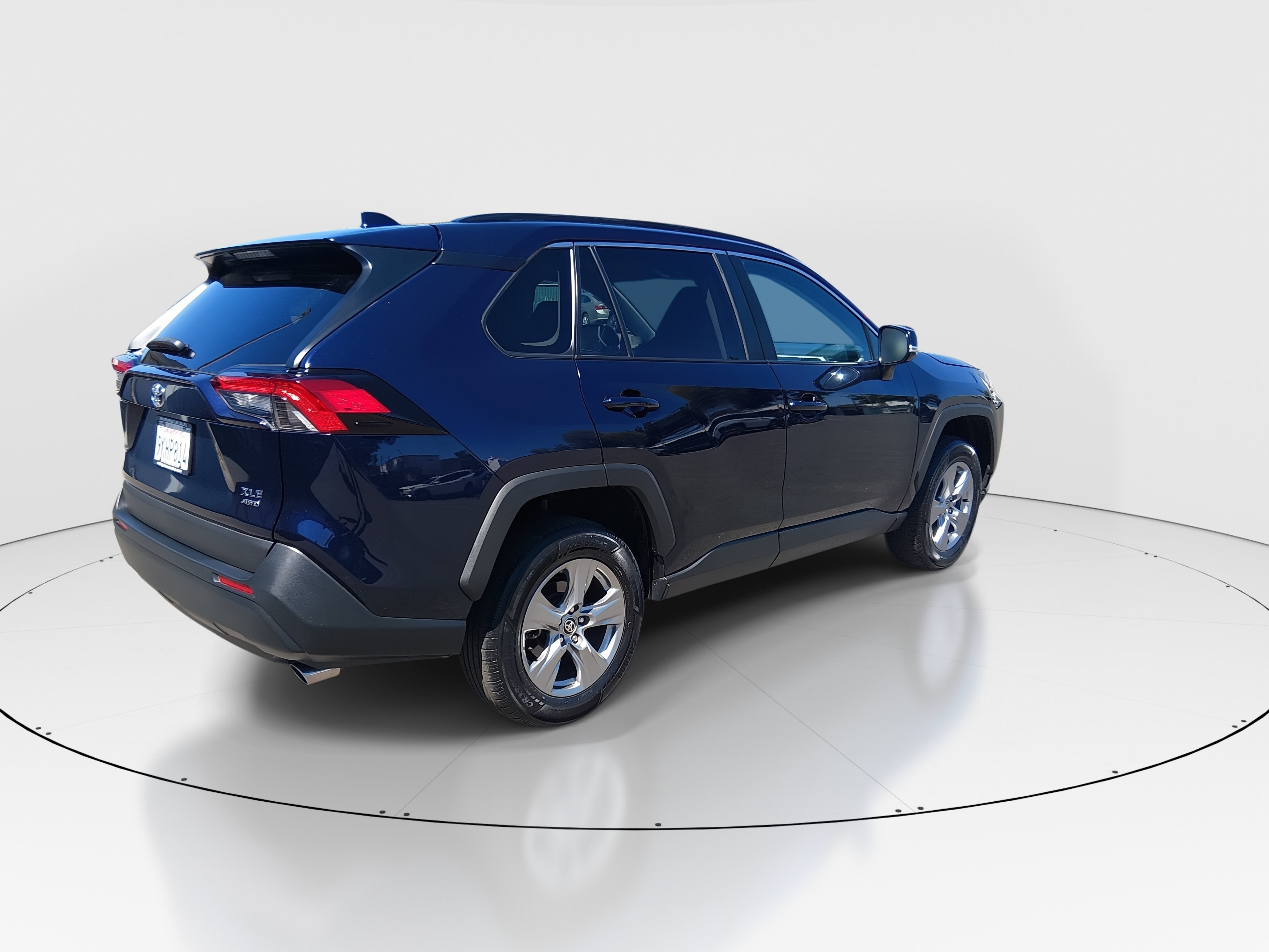 2024 Toyota RAV4 XLE - Photo 7
