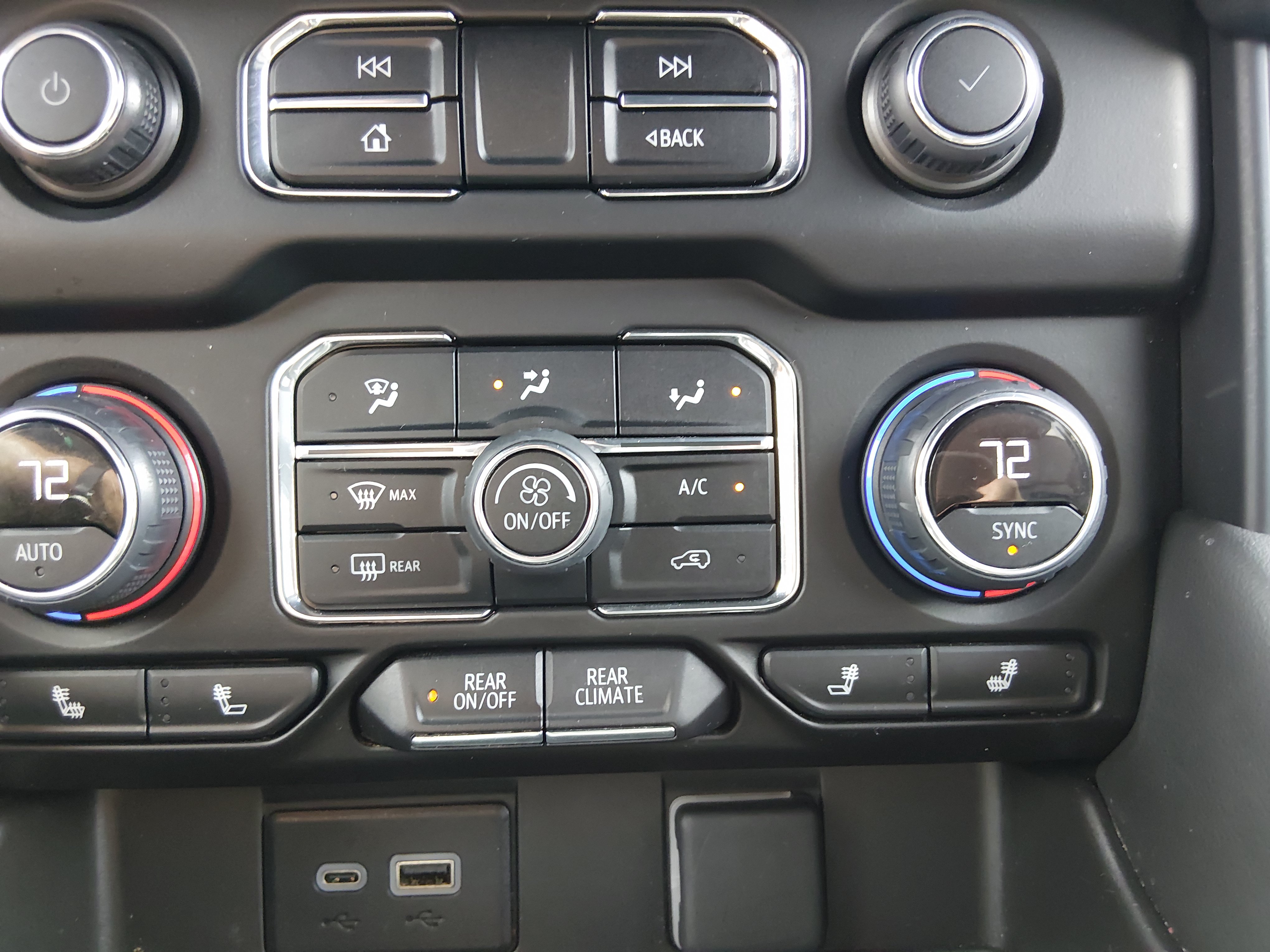 2024 Chevrolet Tahoe LT - Photo 13