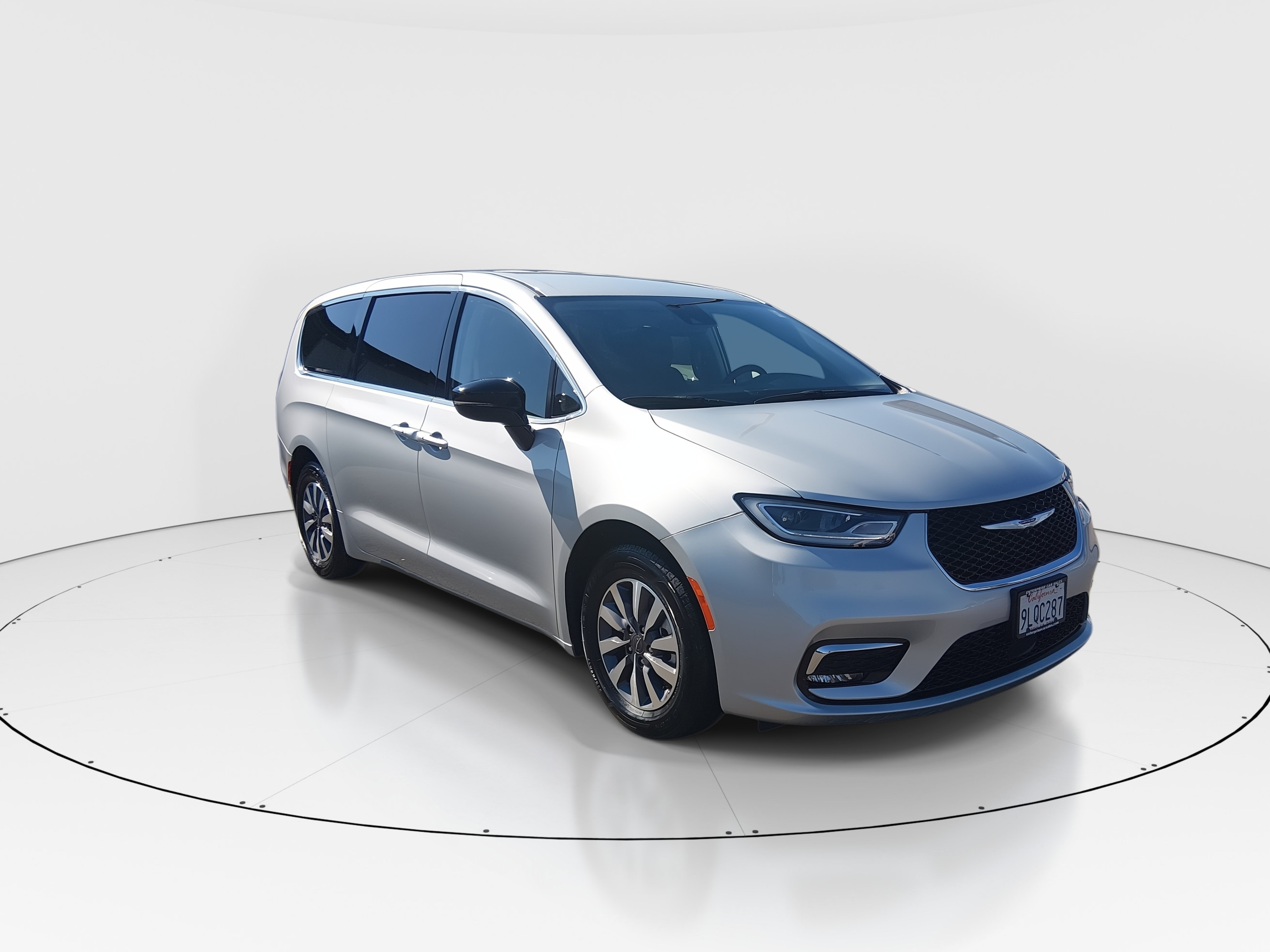 2024 Chrysler Pacifica PHEV