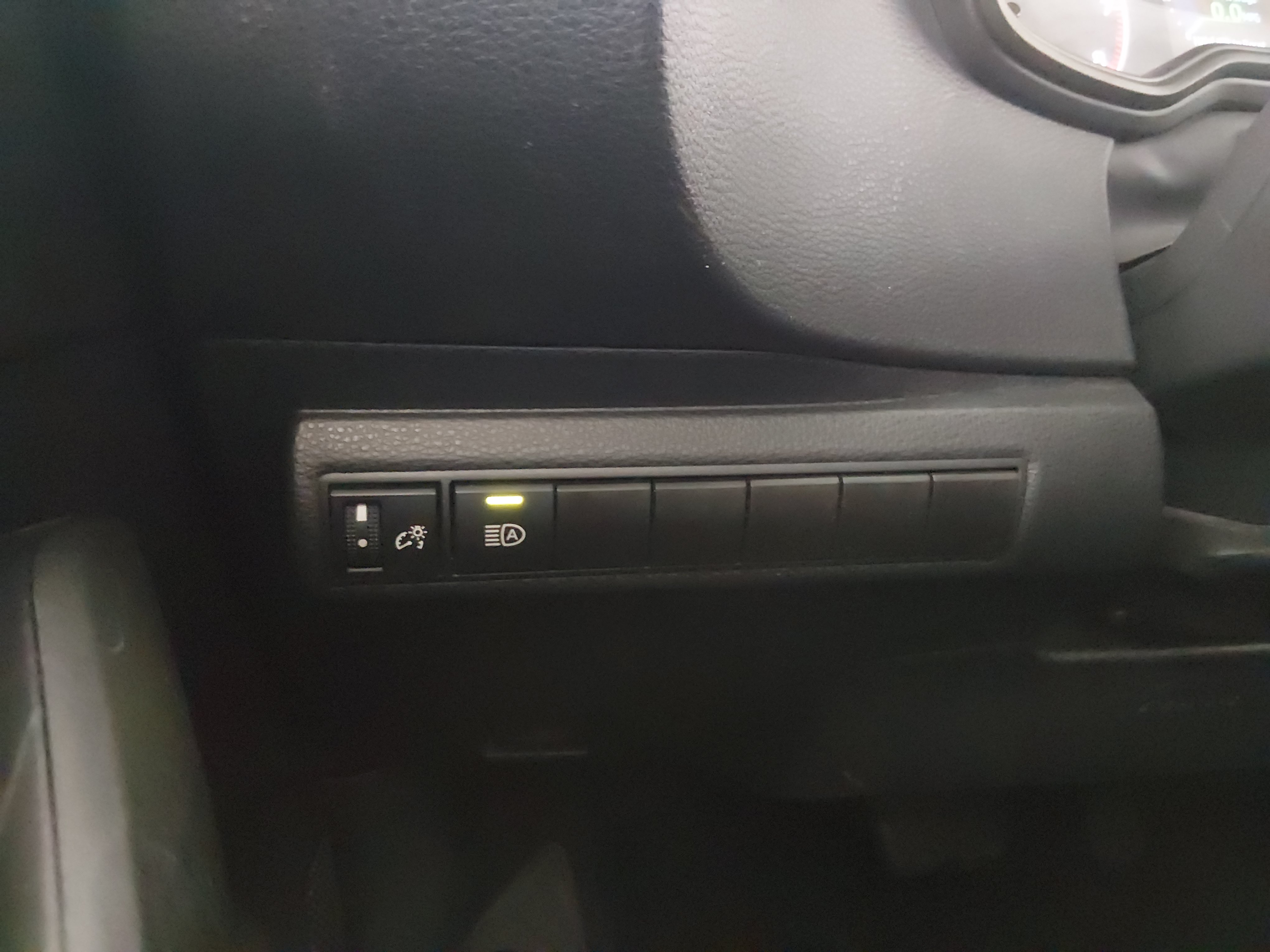 2024 Toyota Corolla LE - Photo 13