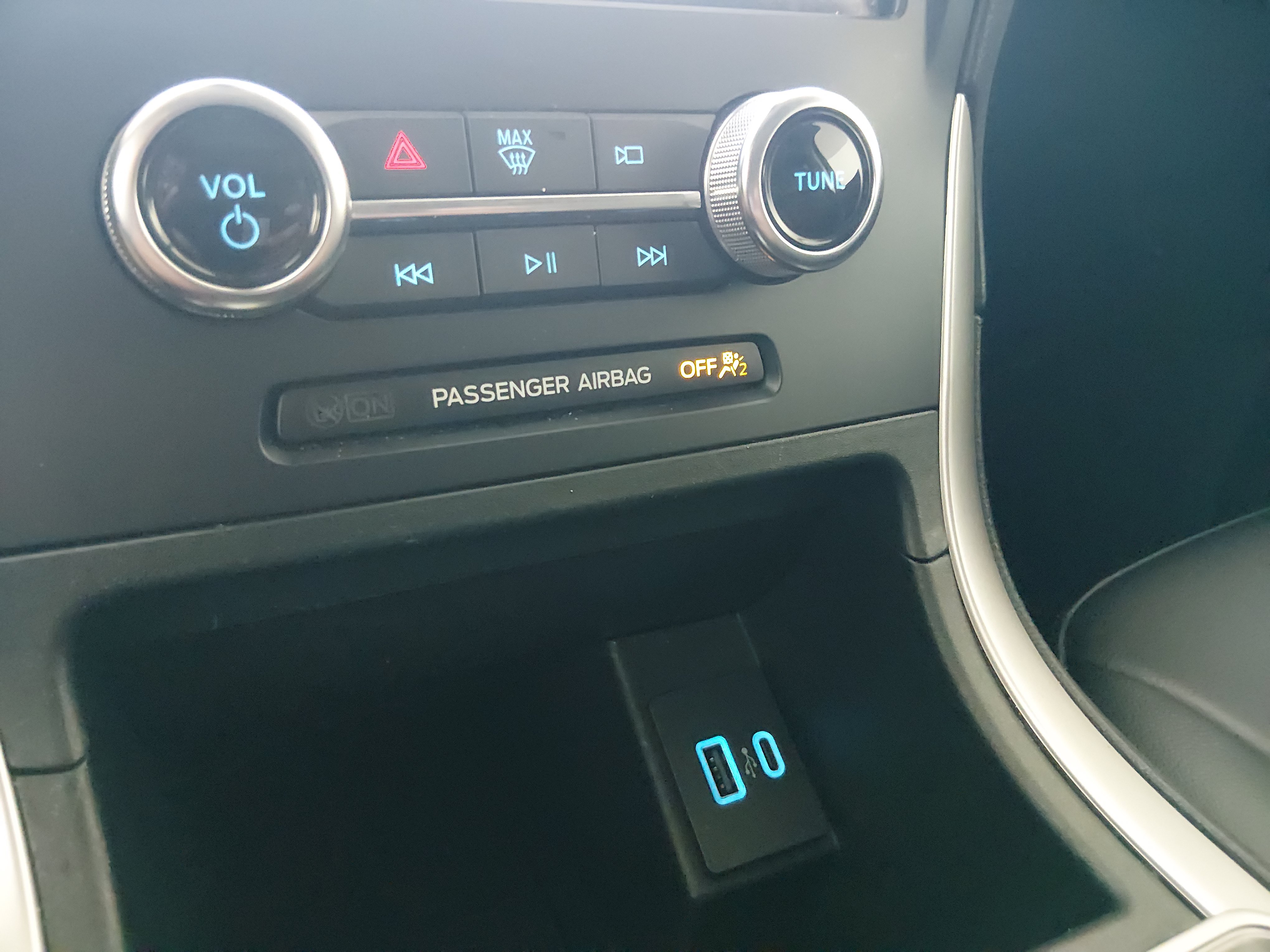 2024 Ford Edge SEL - Photo 19
