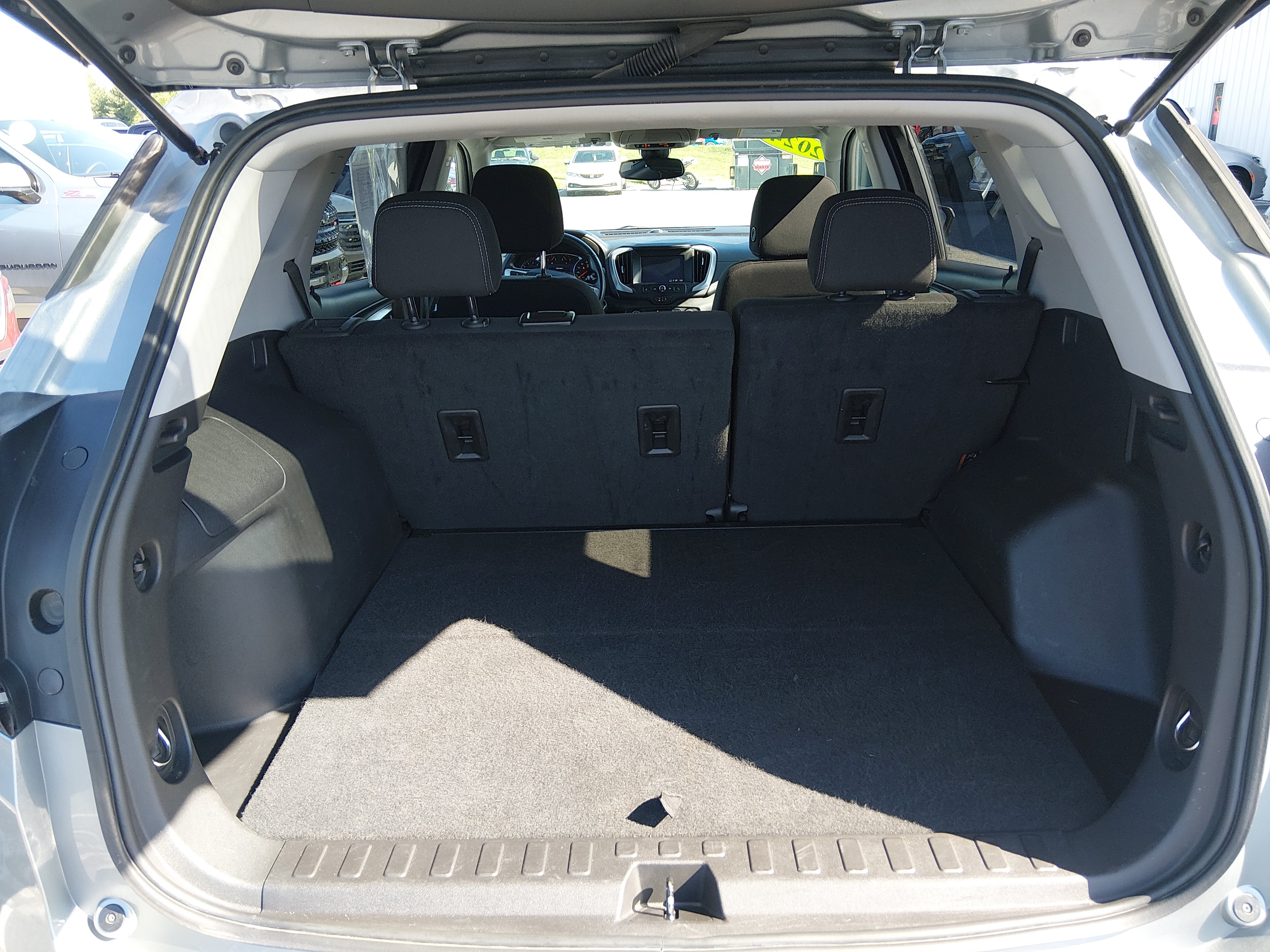2024 GMC Terrain SLE - Photo 11