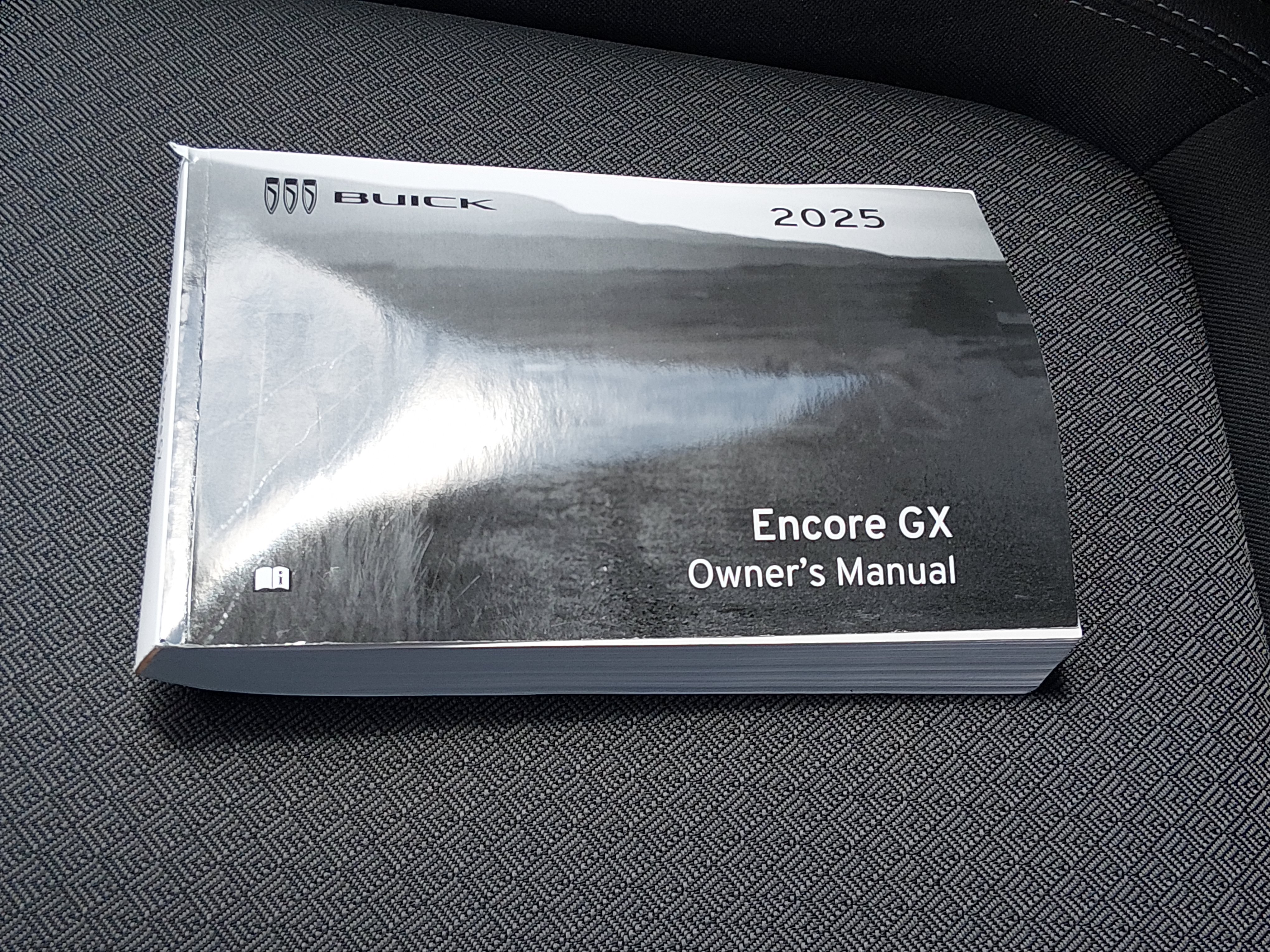 2025 Buick Encore GX Preferred - Photo 19