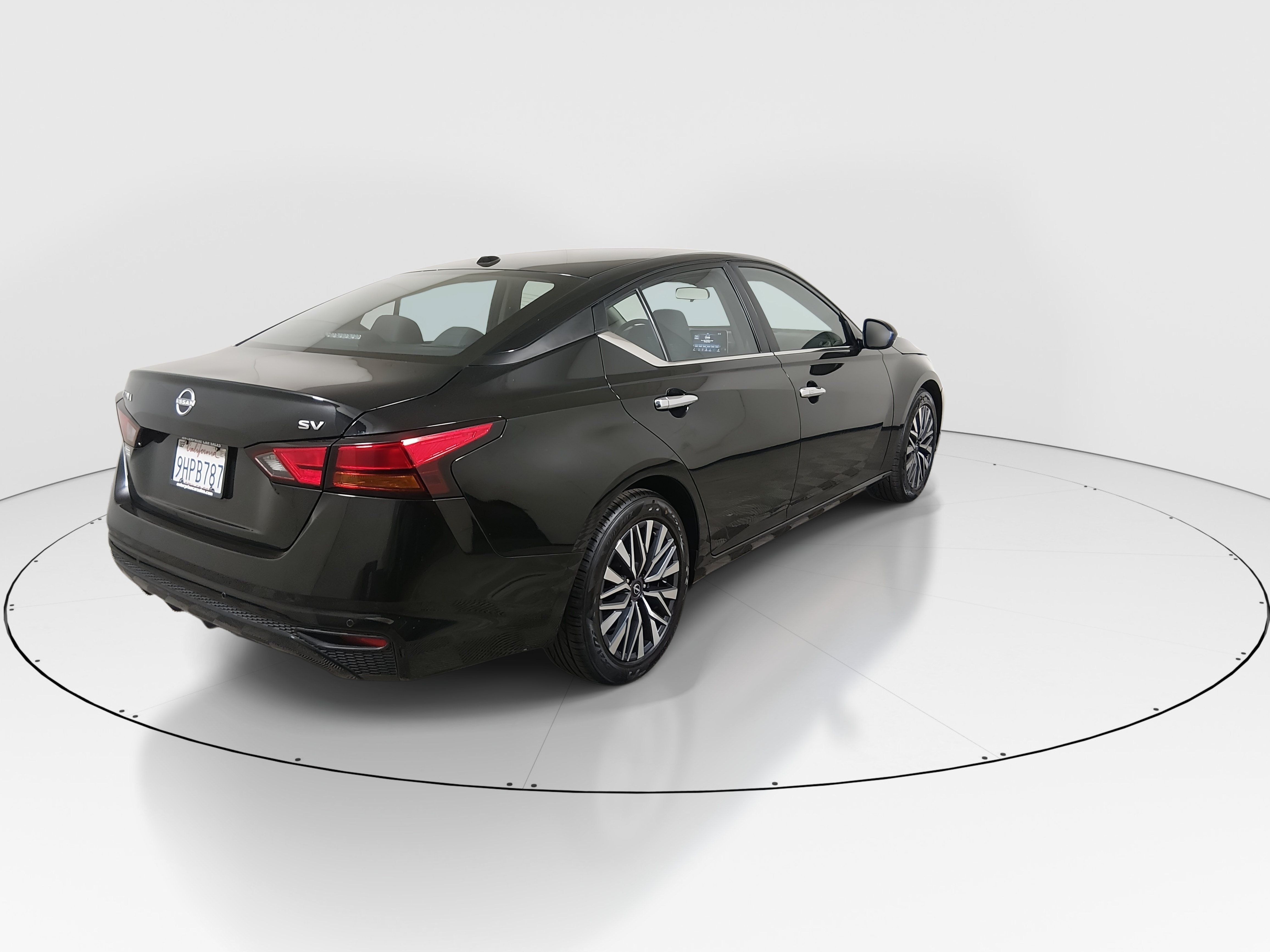 2024 Nissan Altima SV - Photo 7