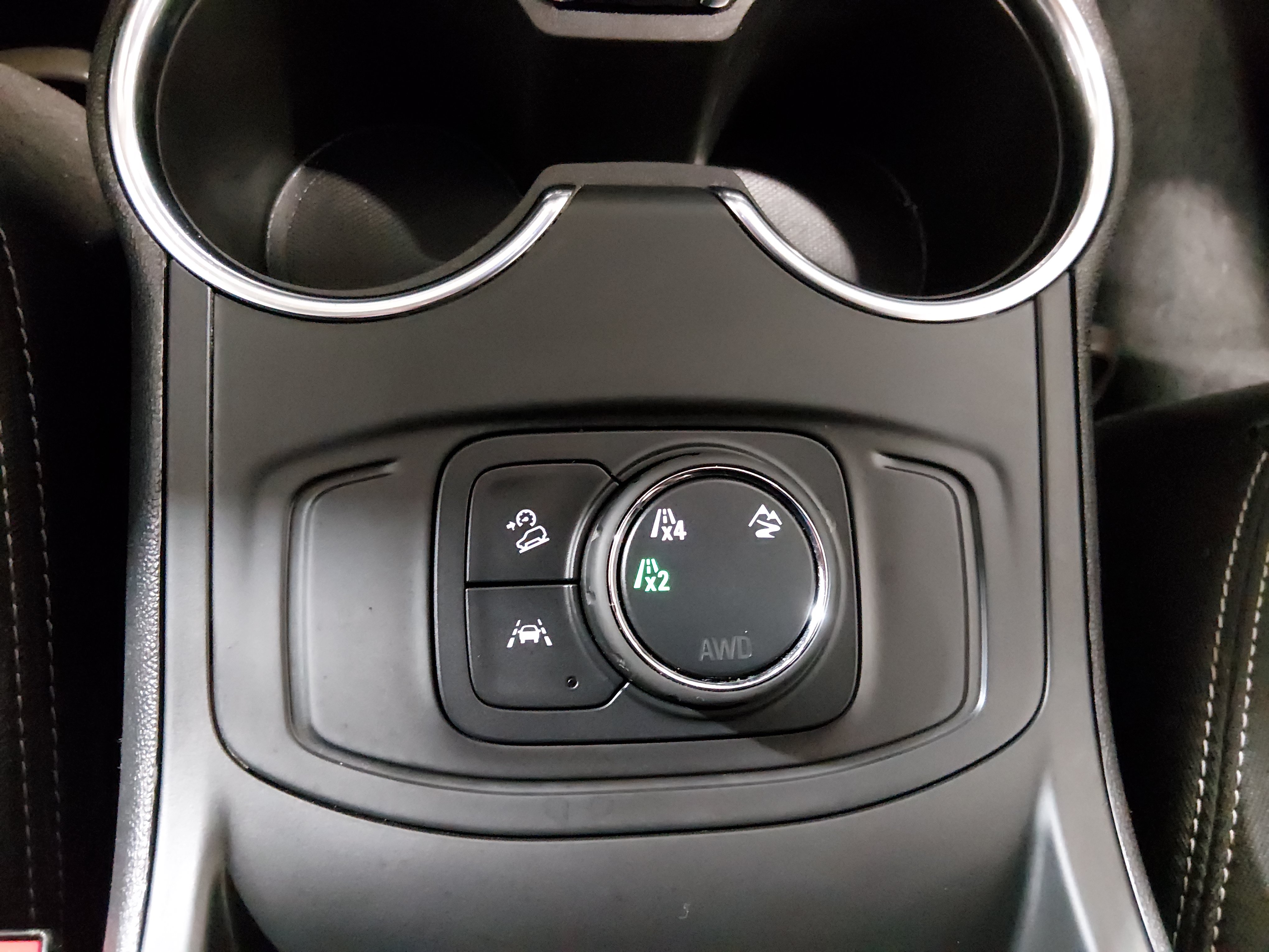 2024 GMC Terrain SLE - Photo 18