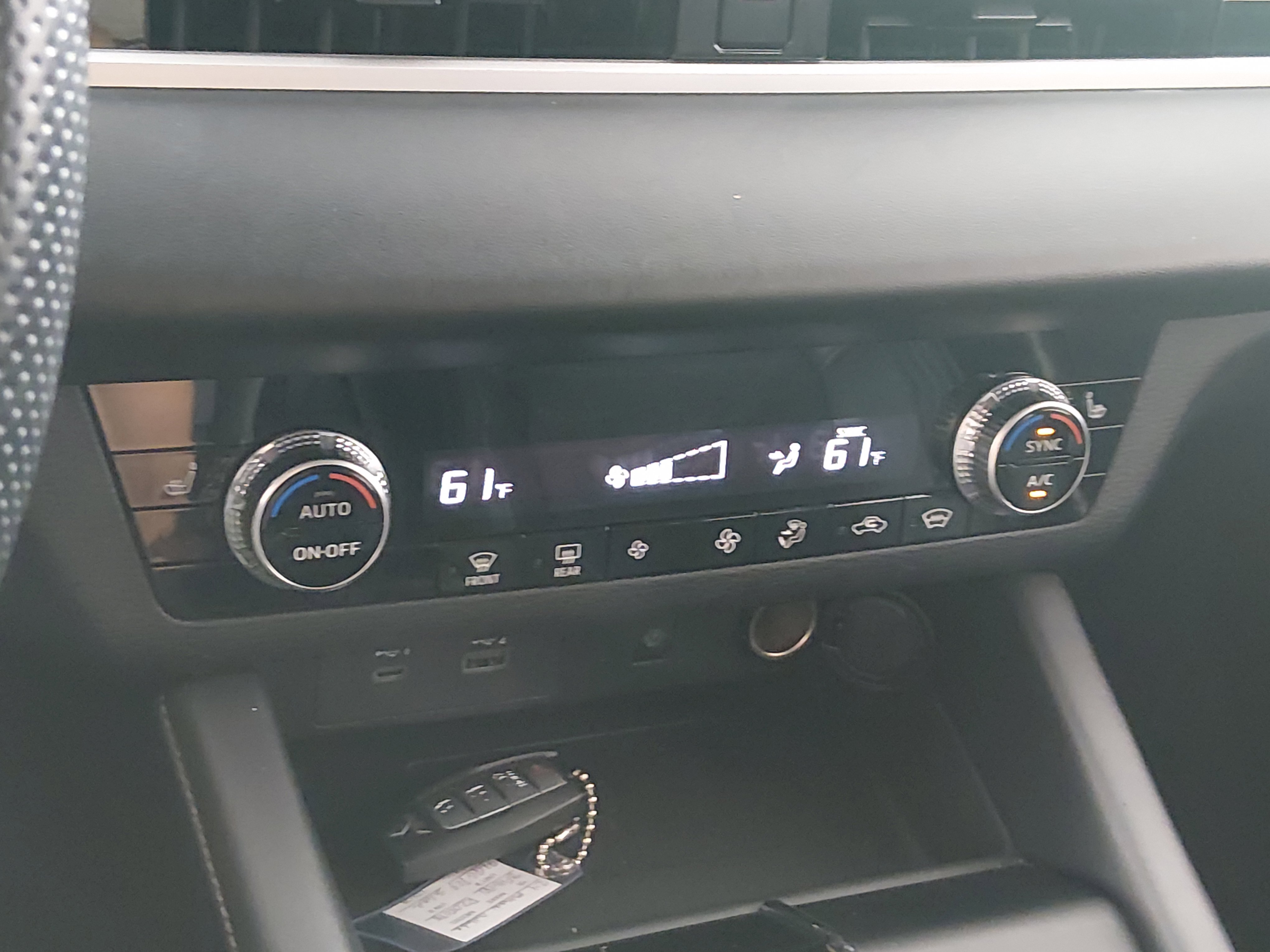 2024 Mitsubishi Outlander SE - Photo 19