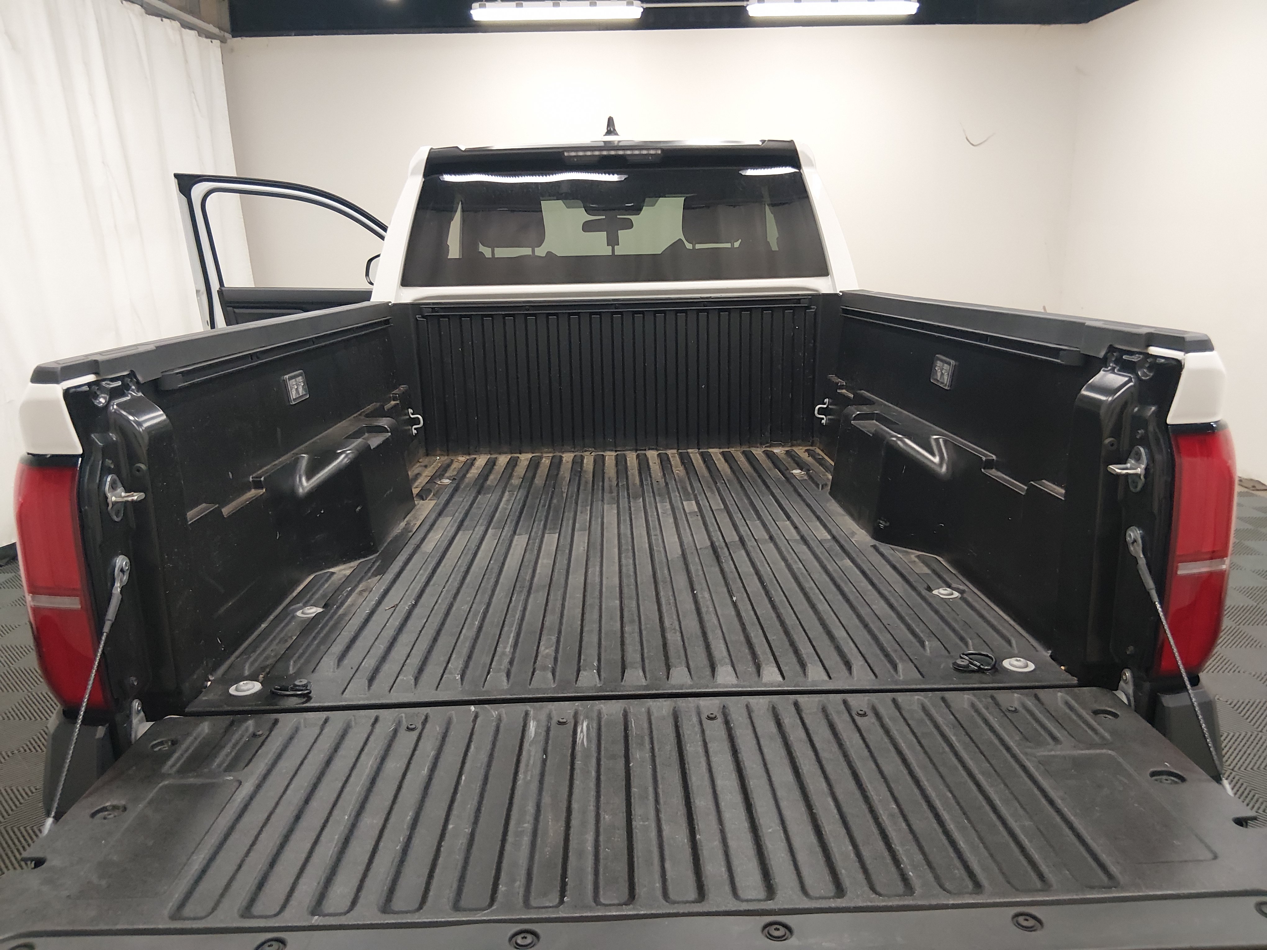 2025 Toyota Tacoma SR - Photo 11