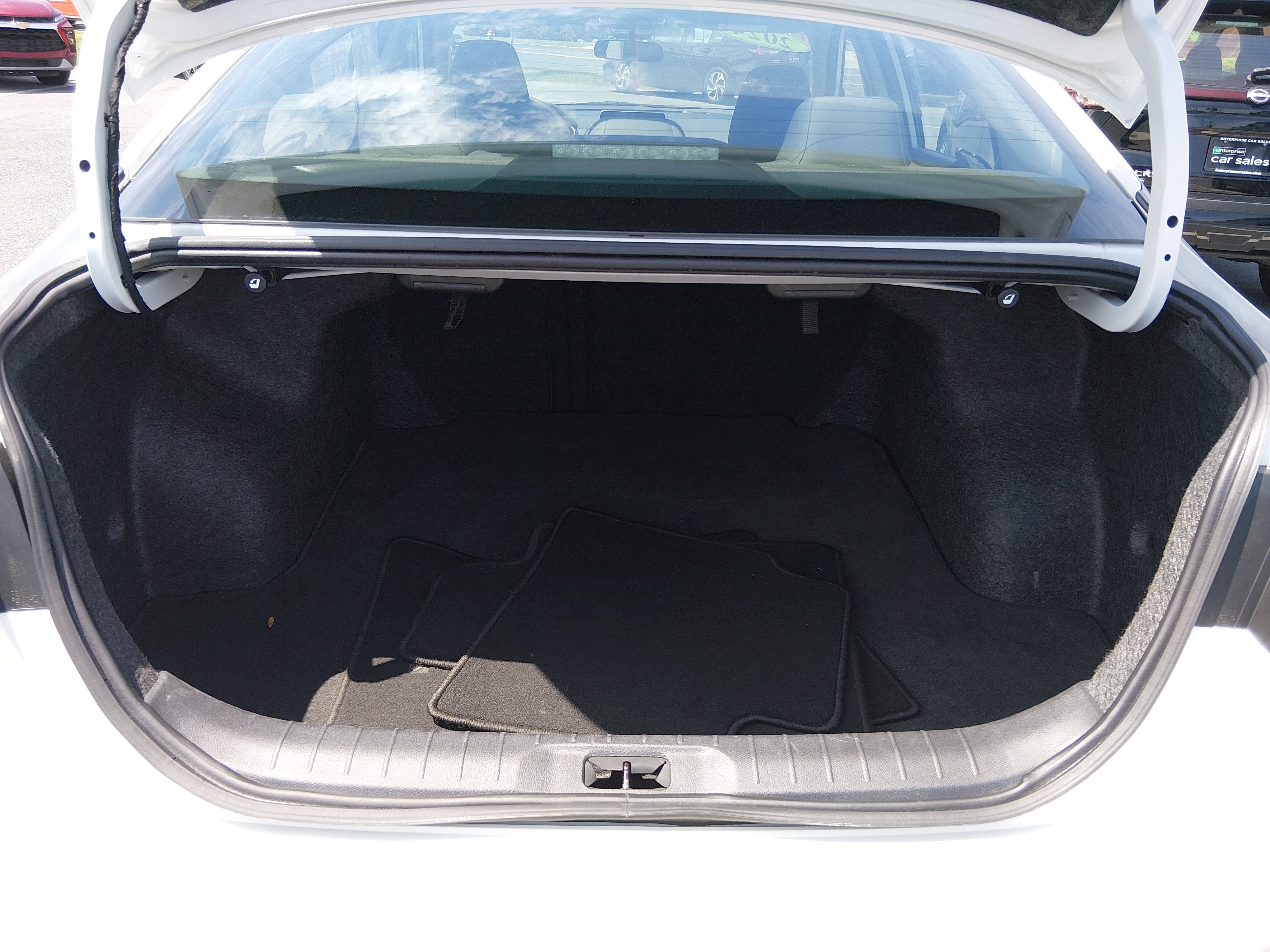 2024 Nissan Altima SV - Photo 11