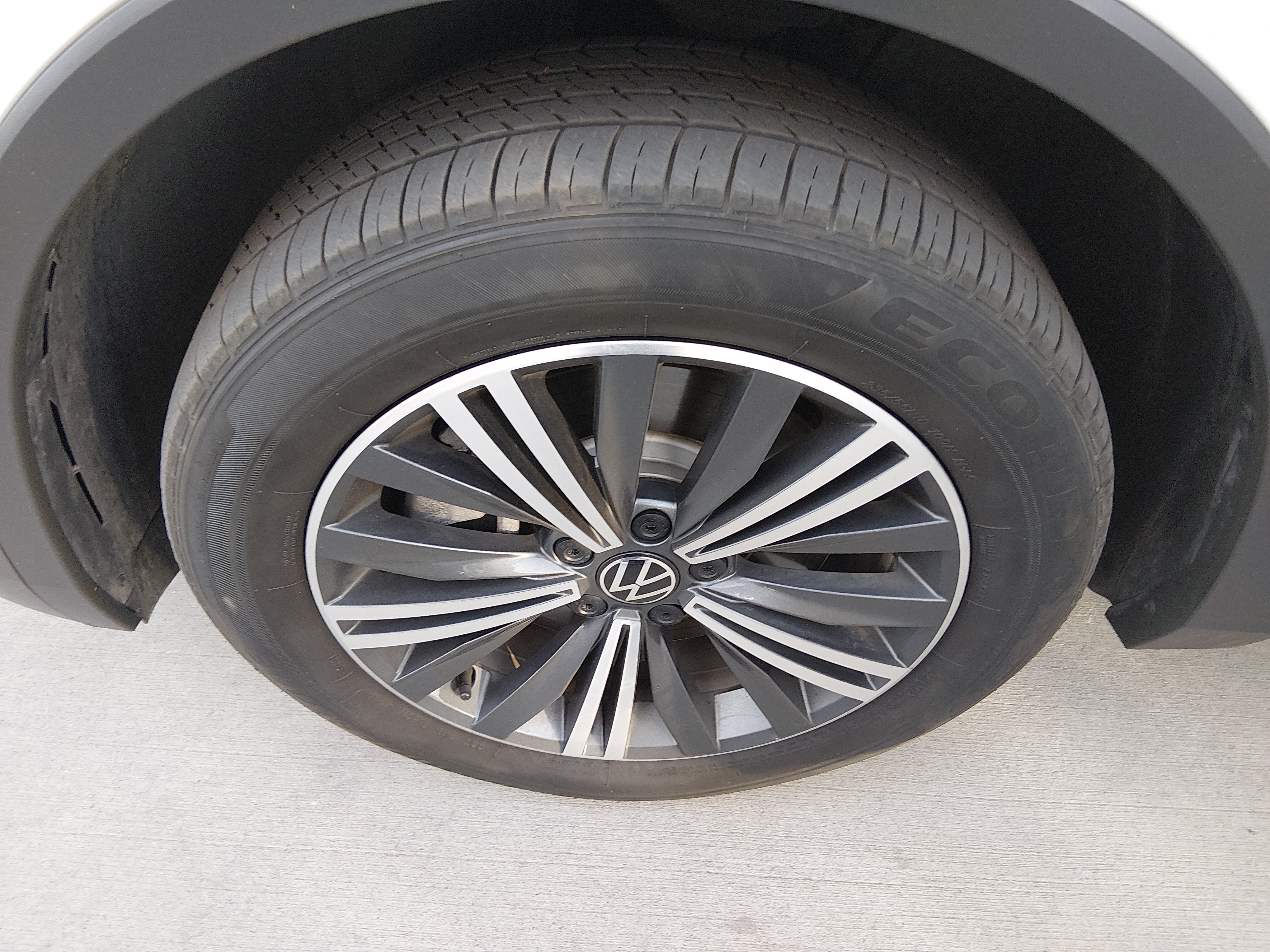 2024 Volkswagen Tiguan Wolfsburg Edition - Photo 10