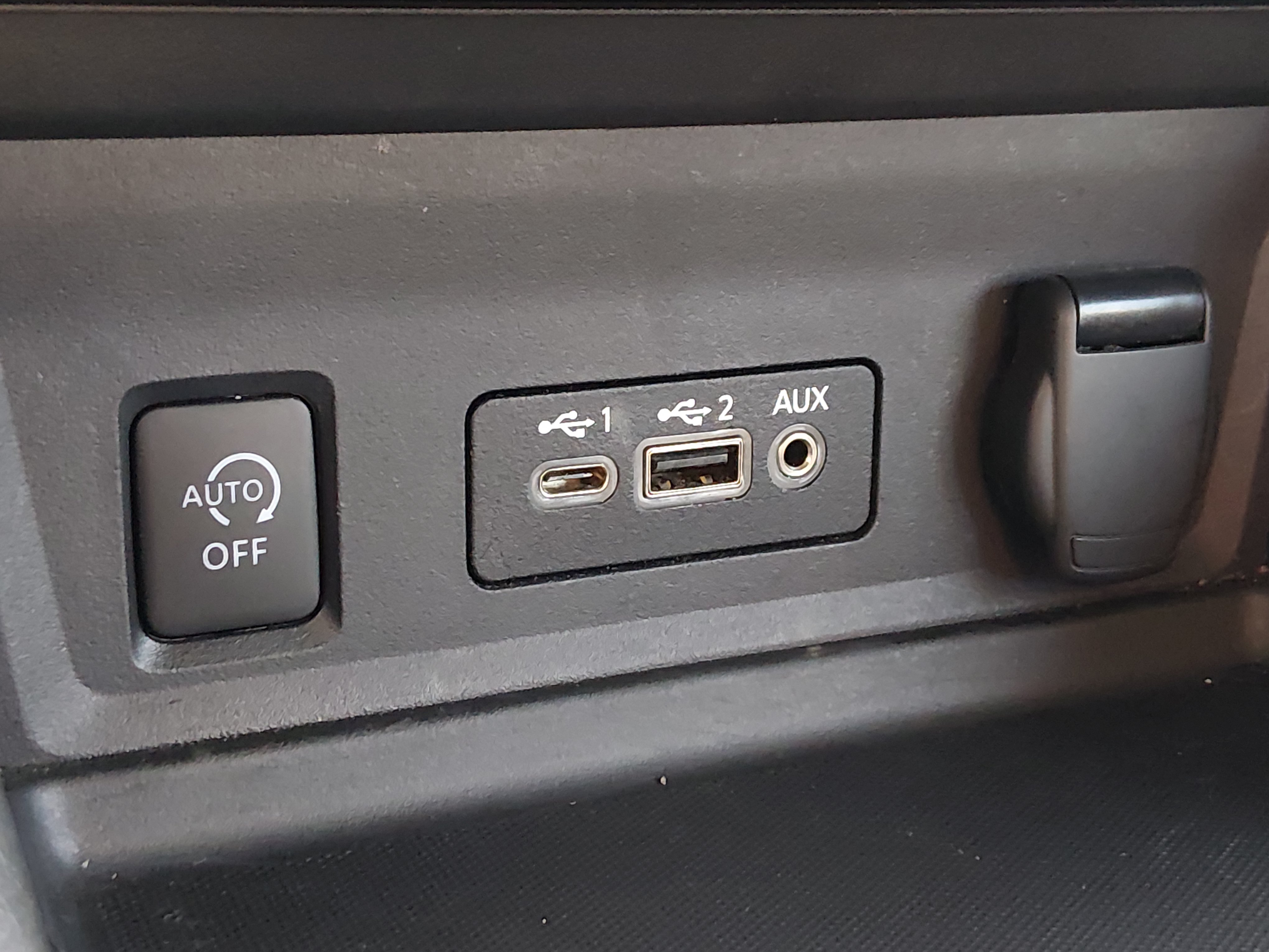 2024 Nissan Sentra SV - Photo 17