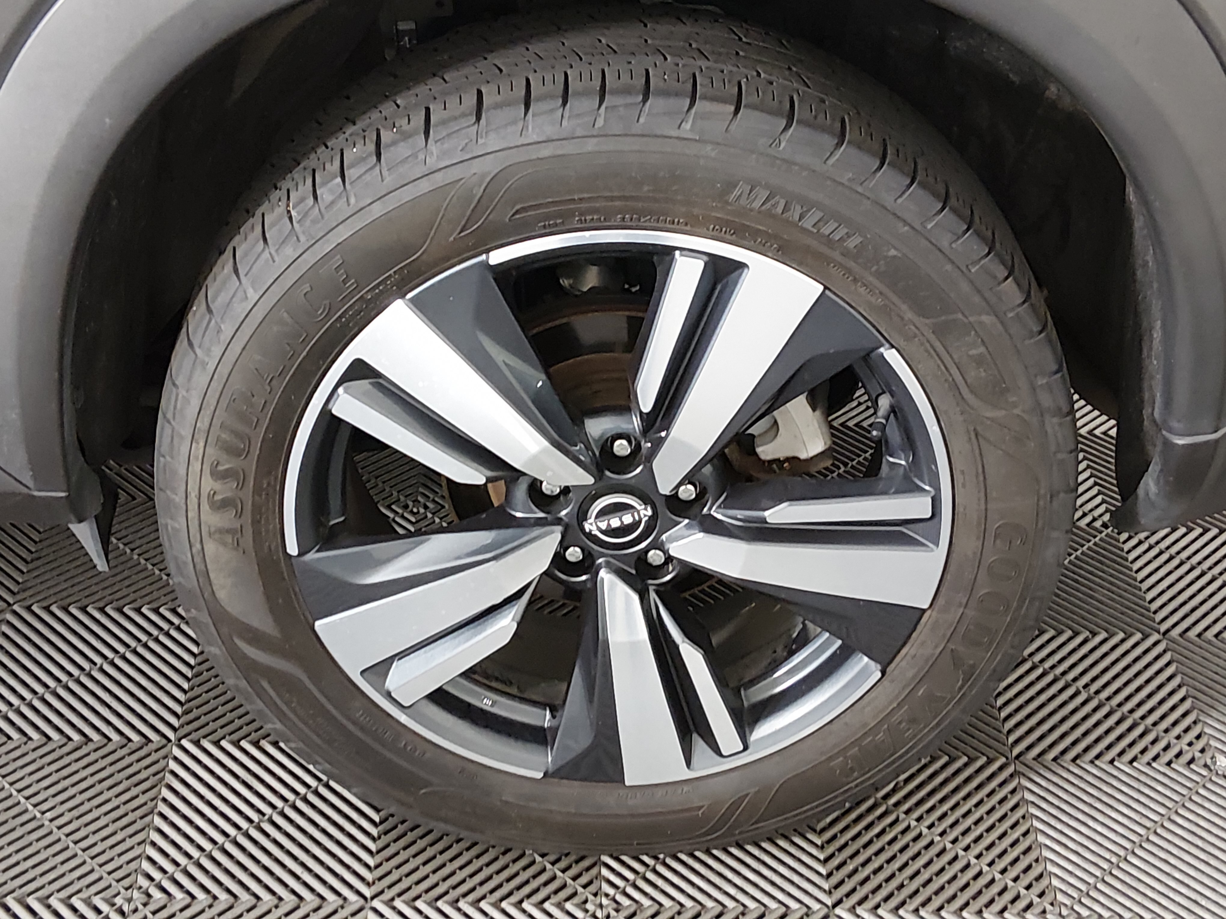 2023 Nissan Rogue SL - Photo 10