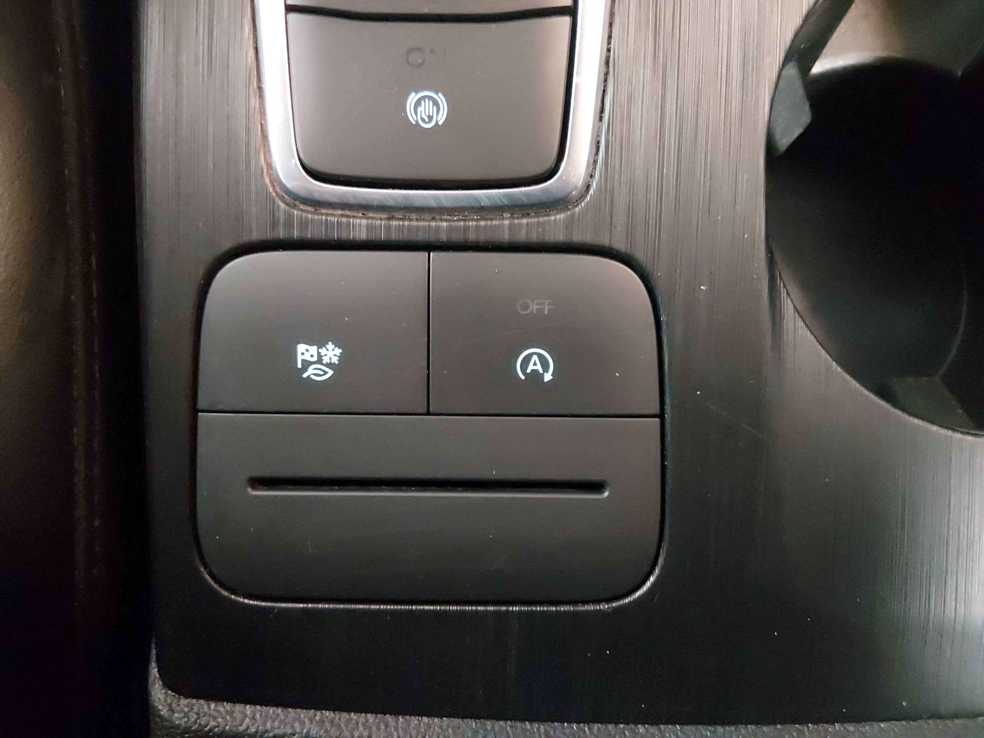2025 Ford Escape ST-Line Select - Photo 18