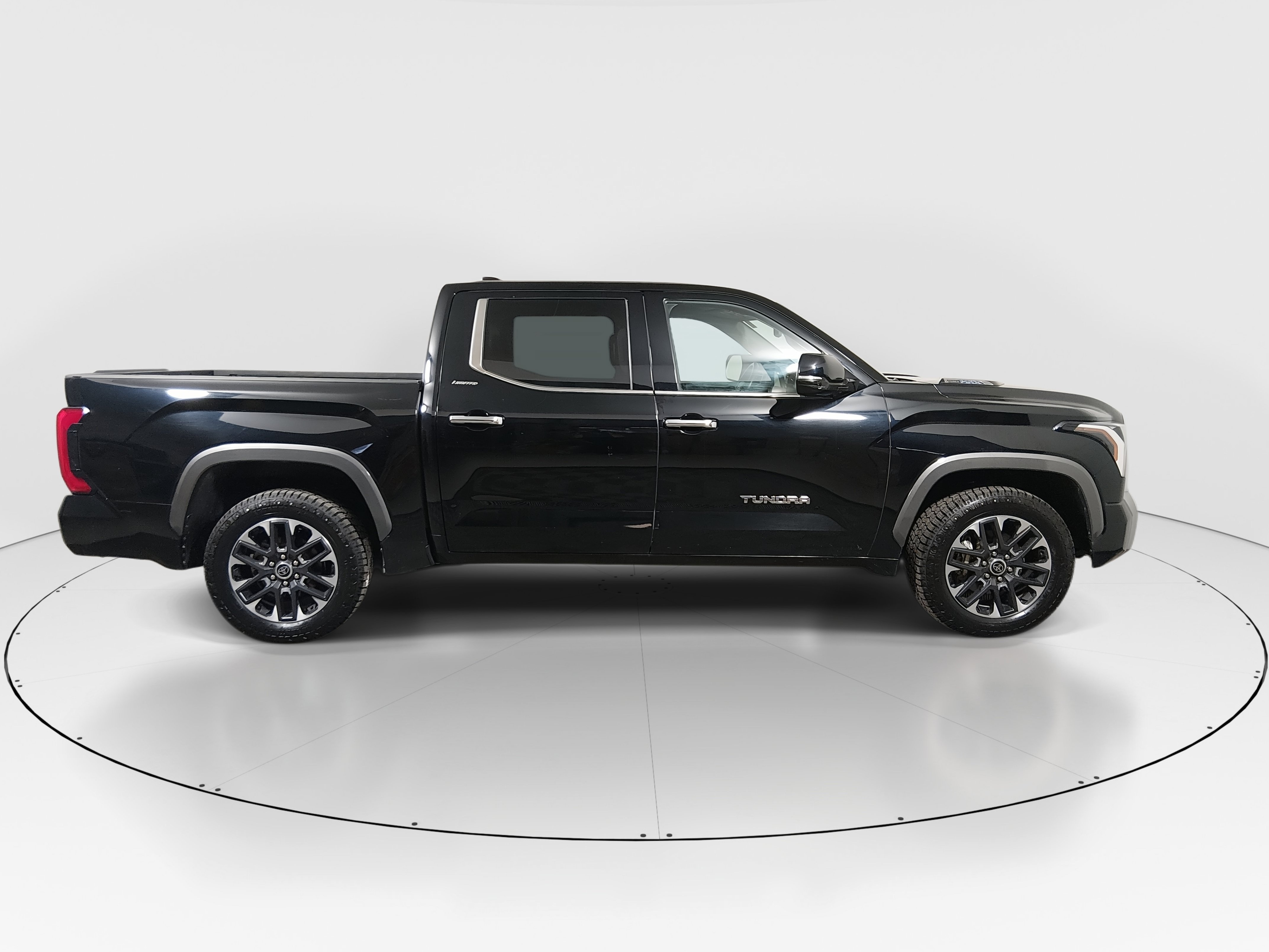 2023 Toyota Tundra Limited - Photo 8