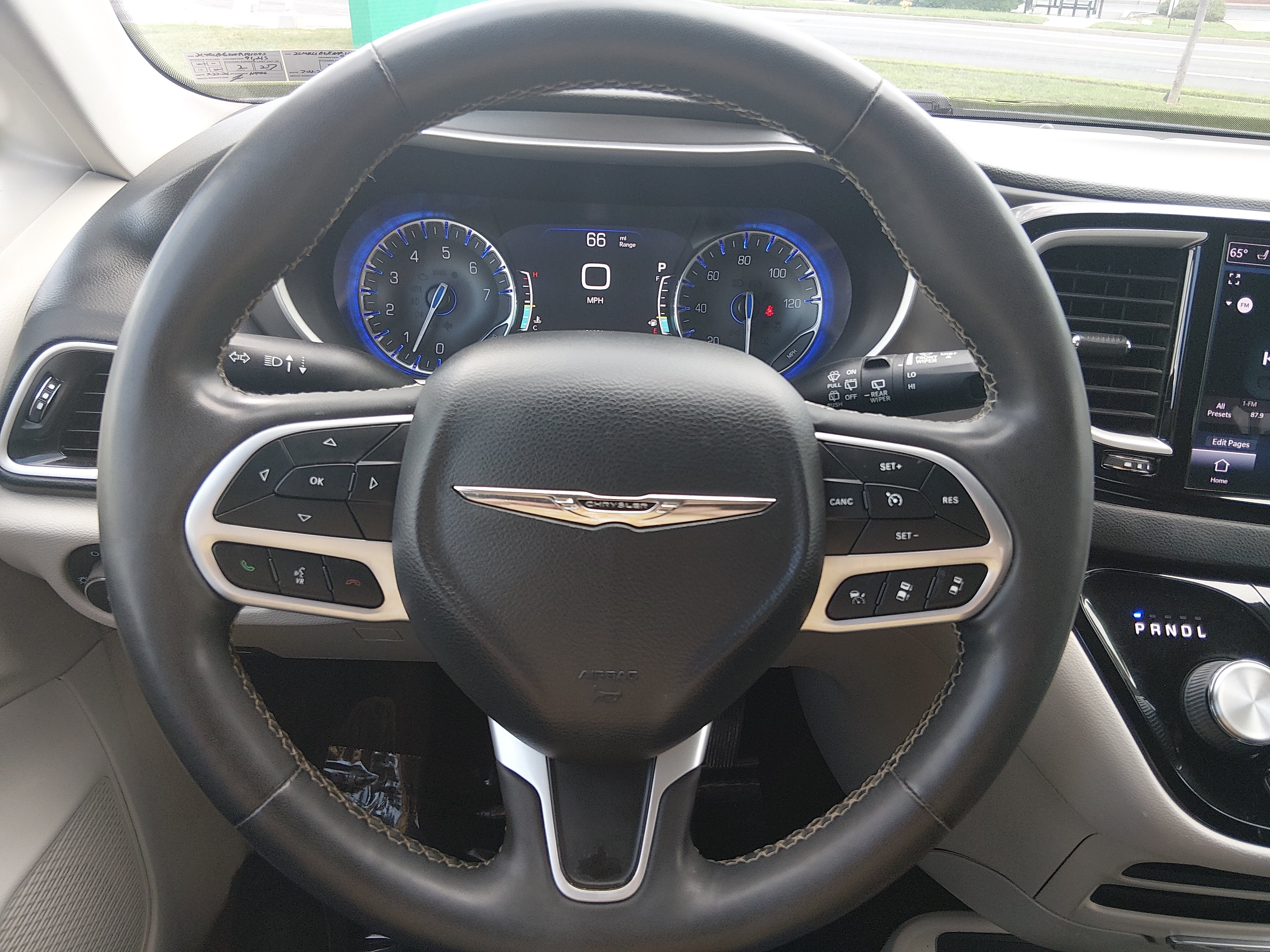 2022 Chrysler Pacifica Touring L - Photo 12