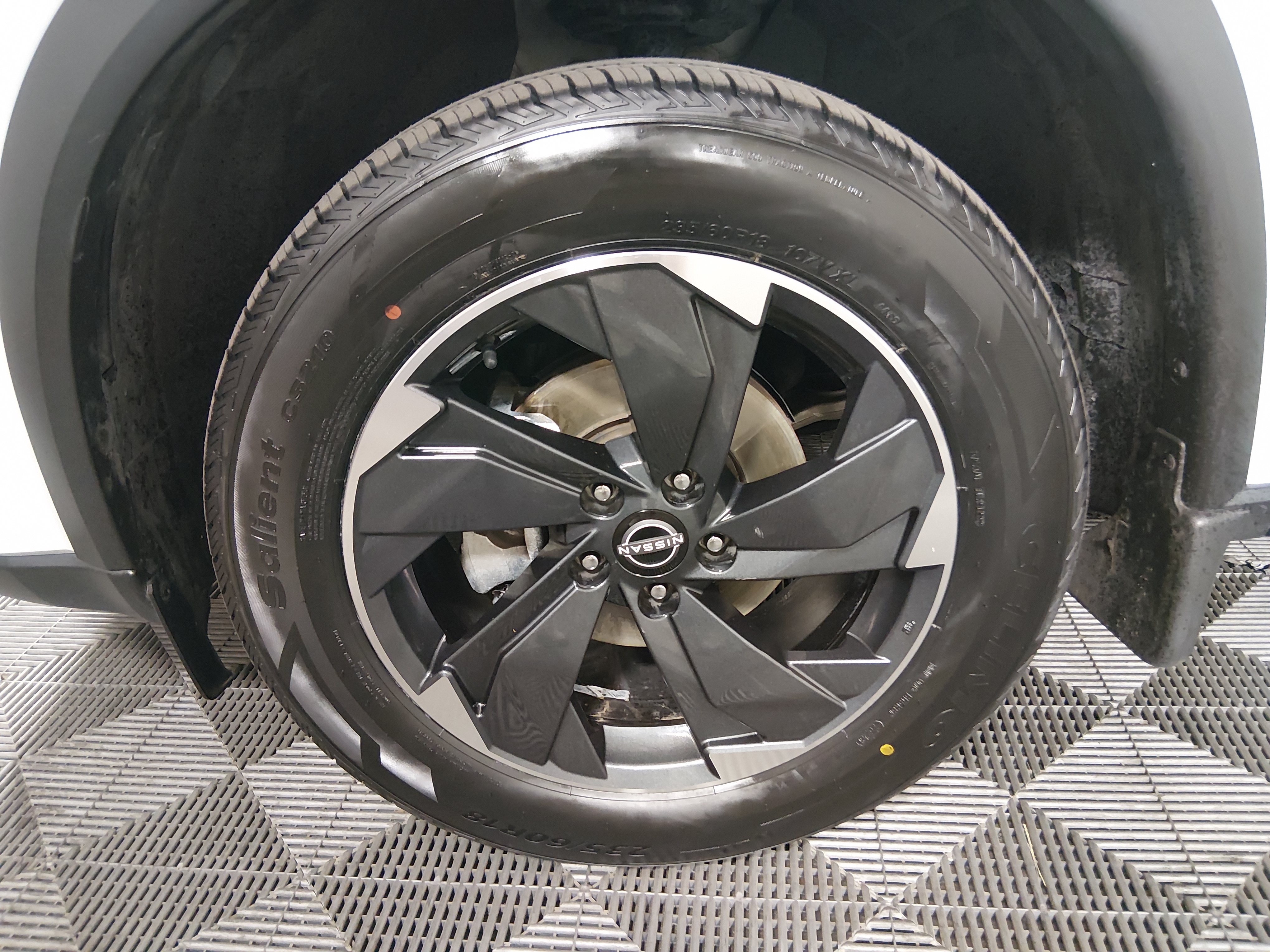 2025 Nissan Rogue SV - Photo 10