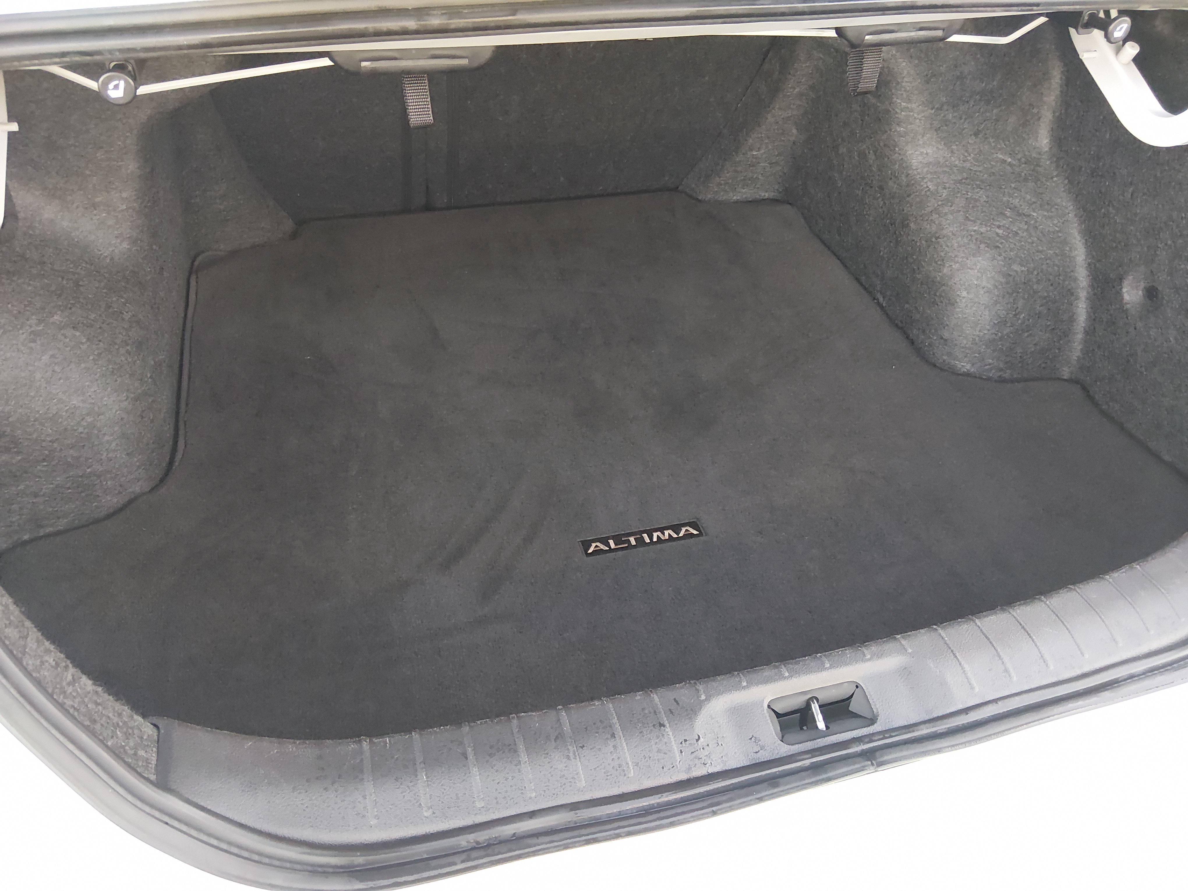2024 Nissan Altima SR - Photo 11