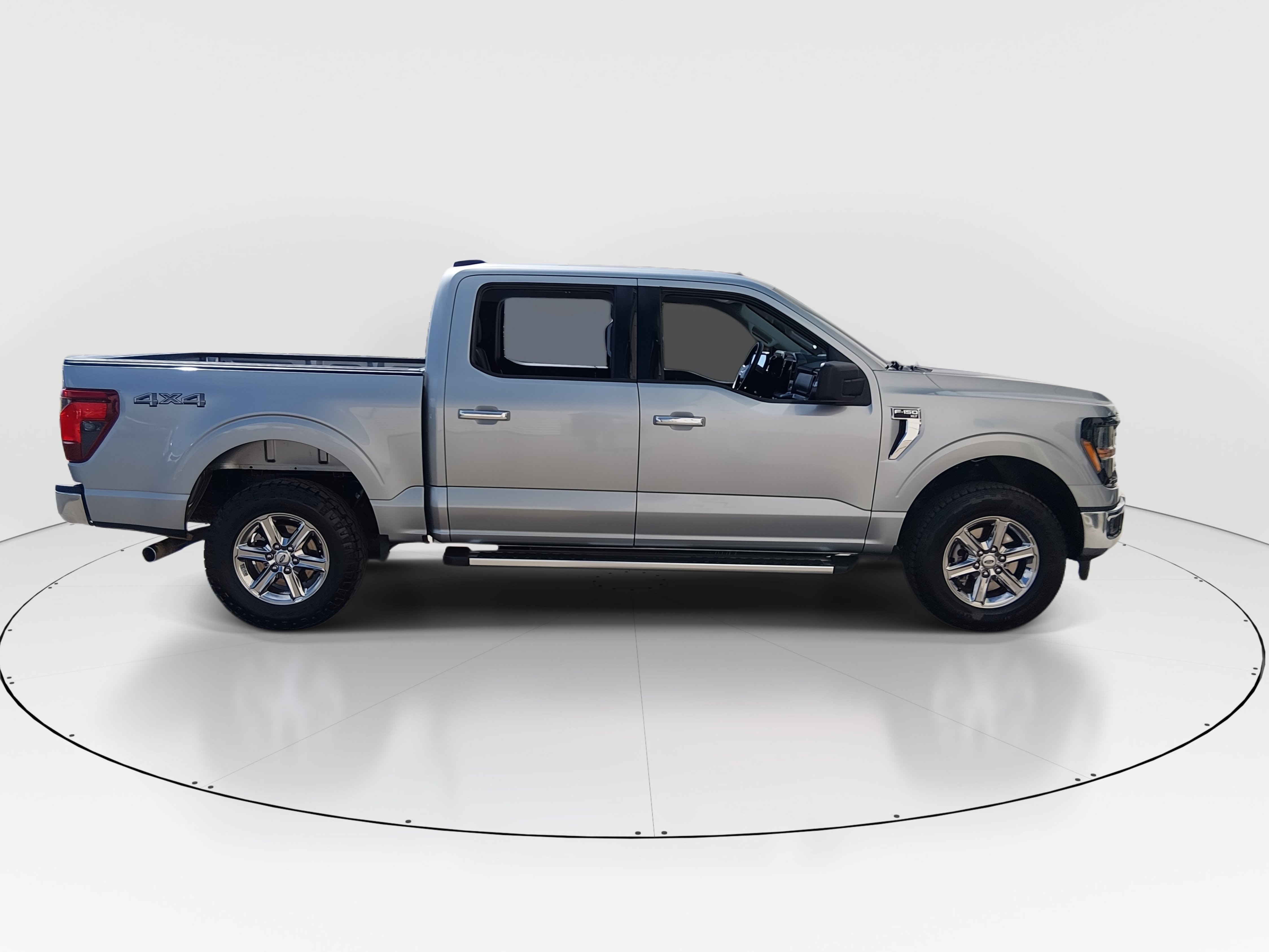 2025 Ford F-150 XLT - Photo 8
