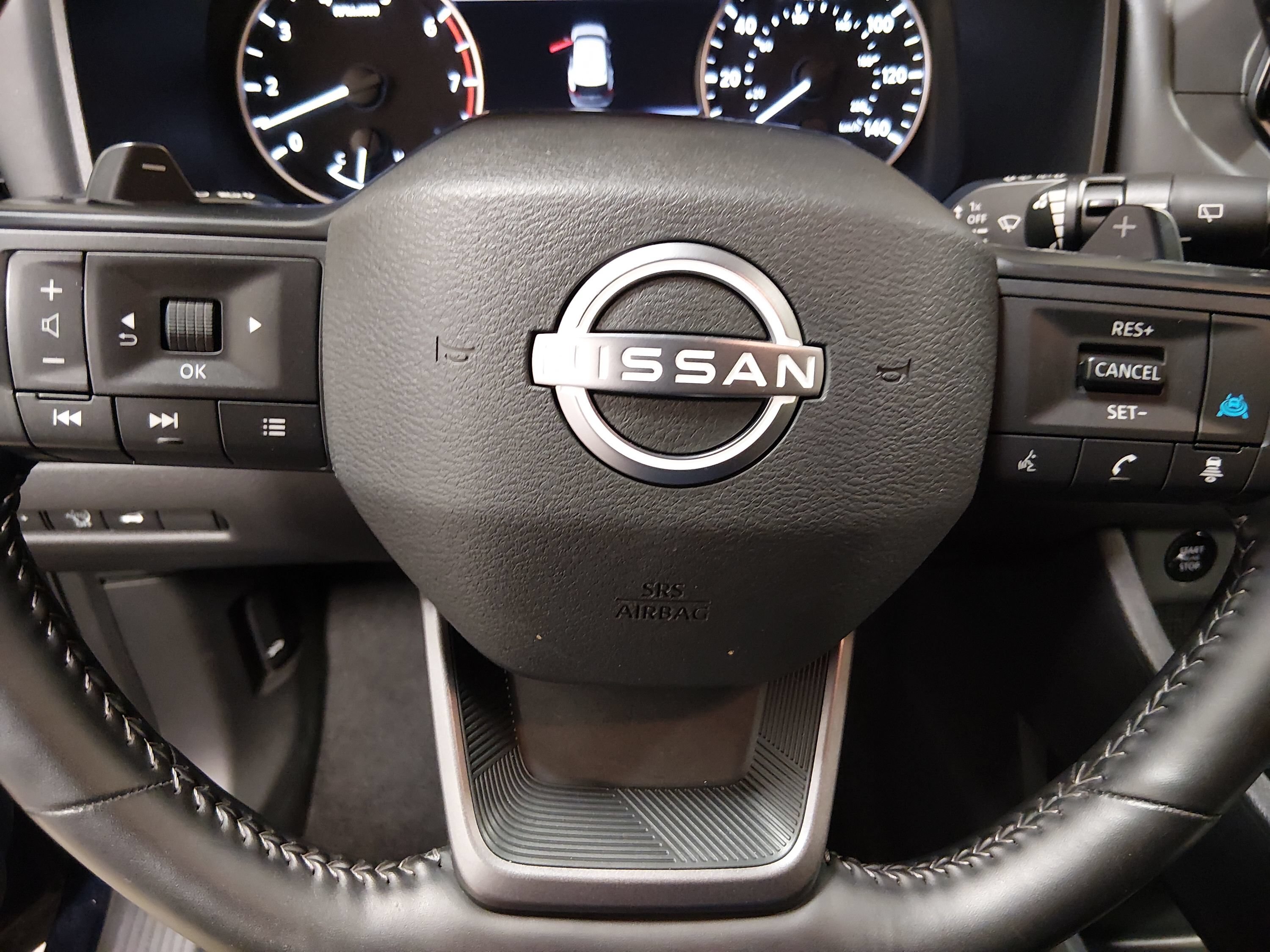 2025 Nissan Rogue SV - Photo 12