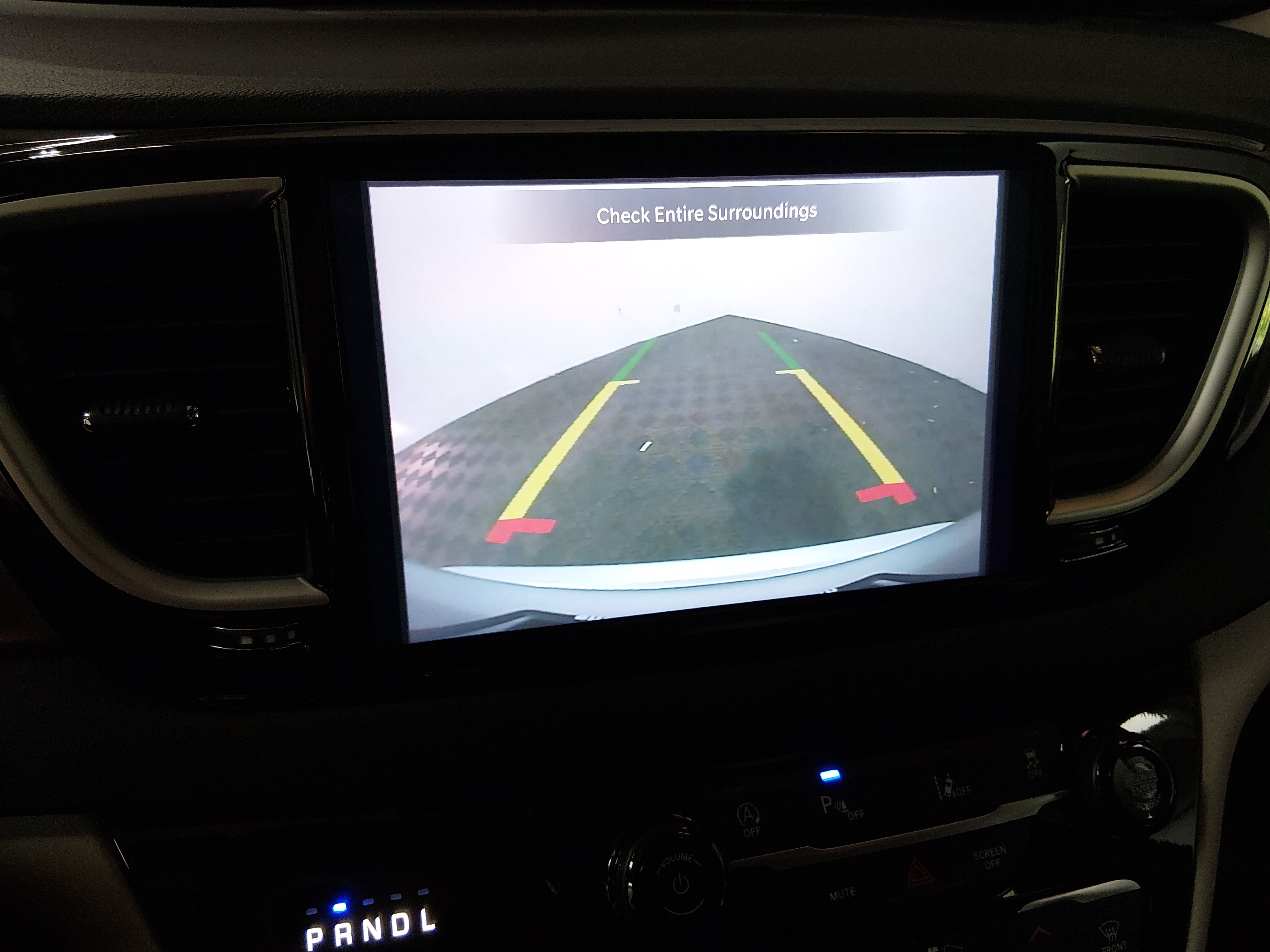 2024 Chrysler Pacifica Touring L - Photo 16