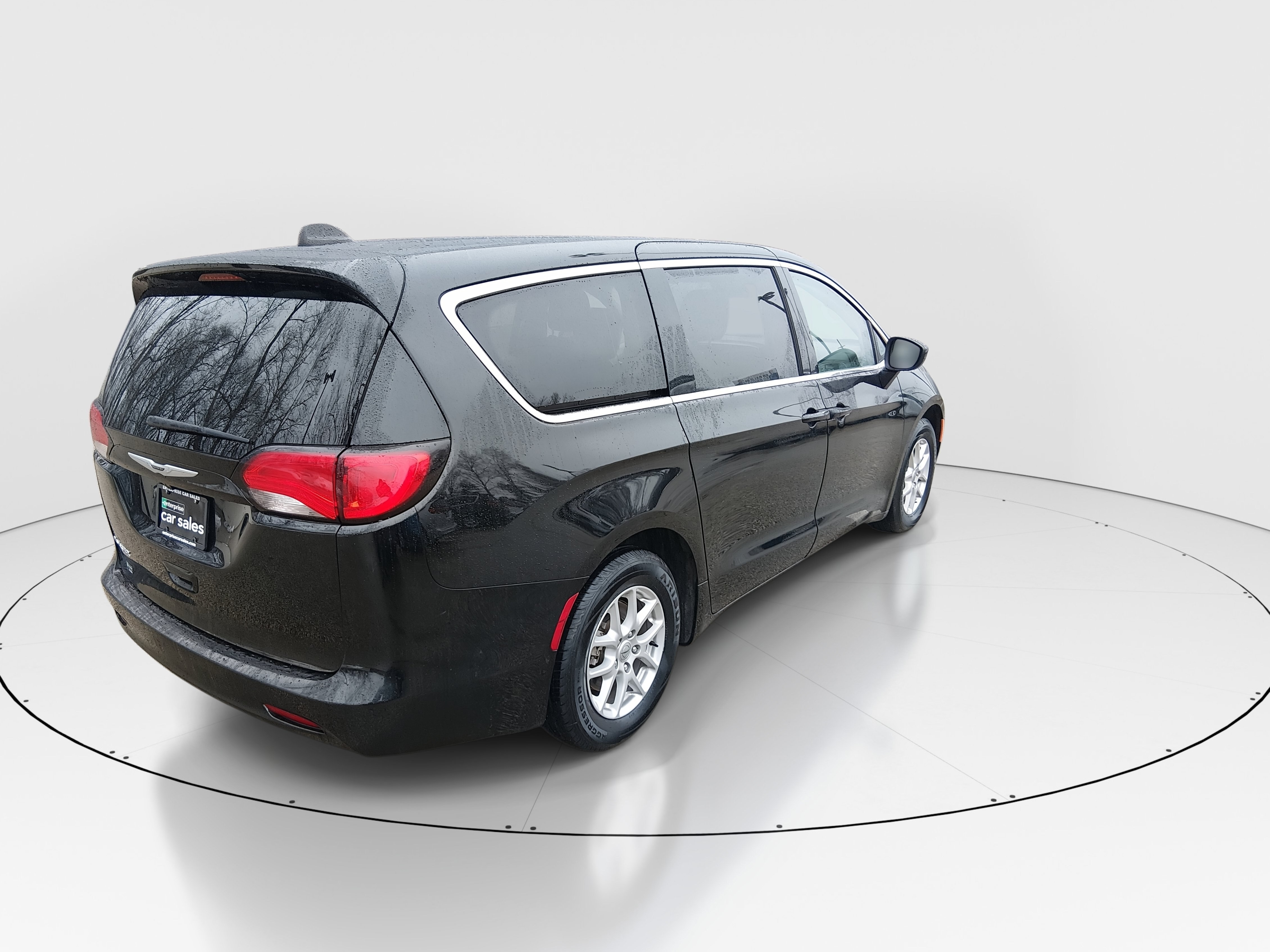 2024 Chrysler Voyager LX - Photo 7