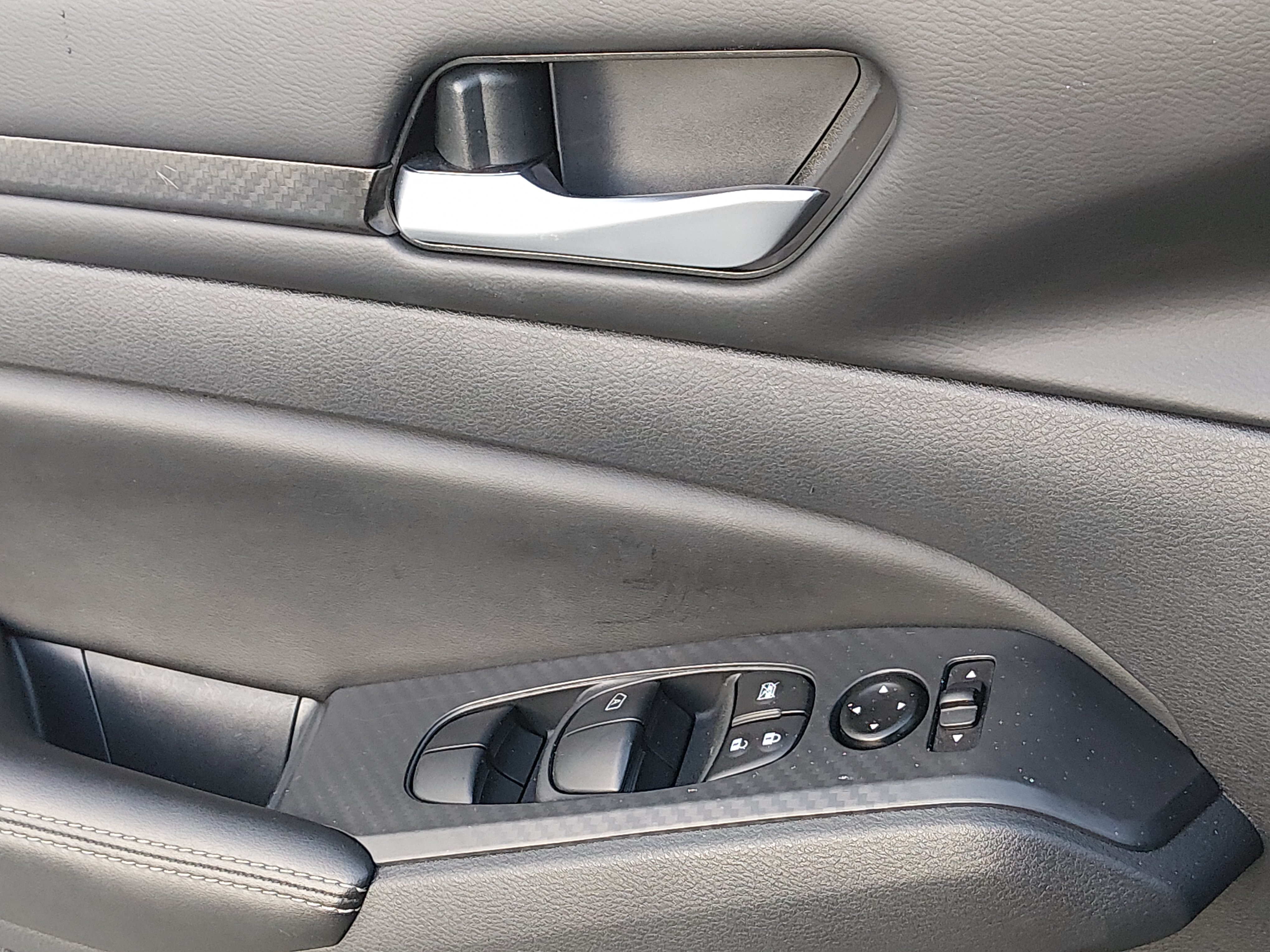 2025 Nissan Altima SV - Photo 17