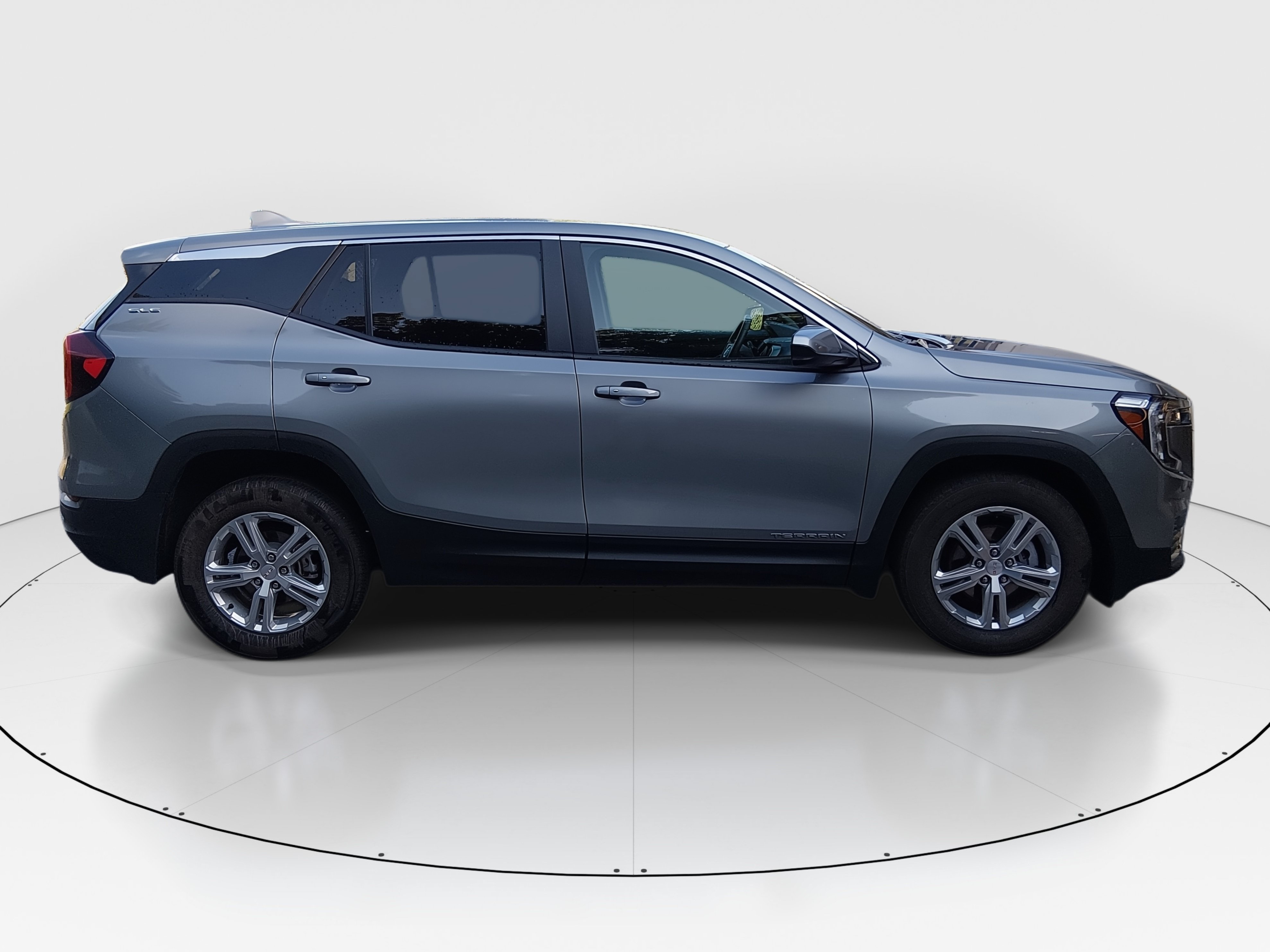 2024 GMC Terrain SLE - Photo 8