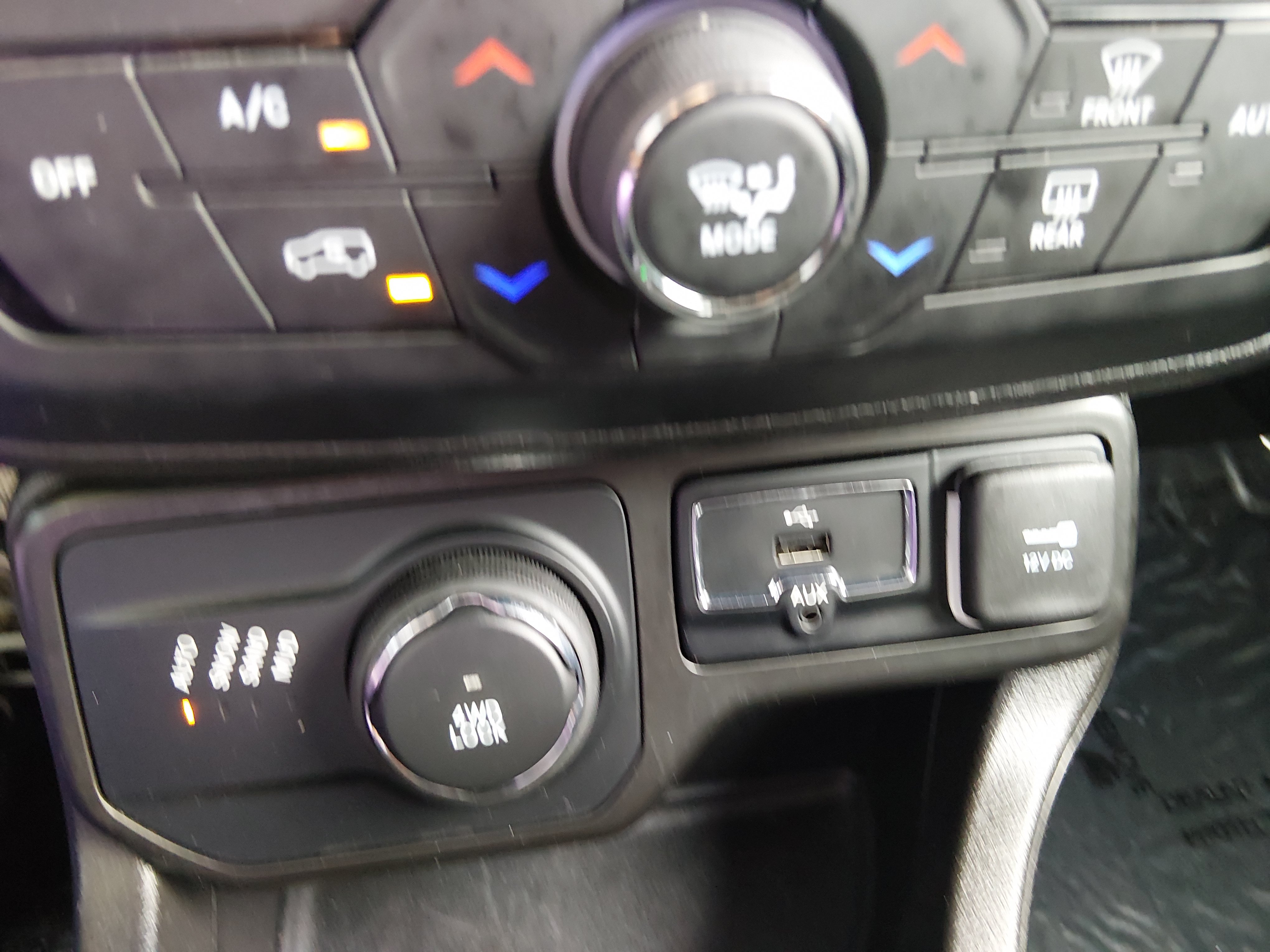 2023 Jeep Renegade Latitude - Photo 19