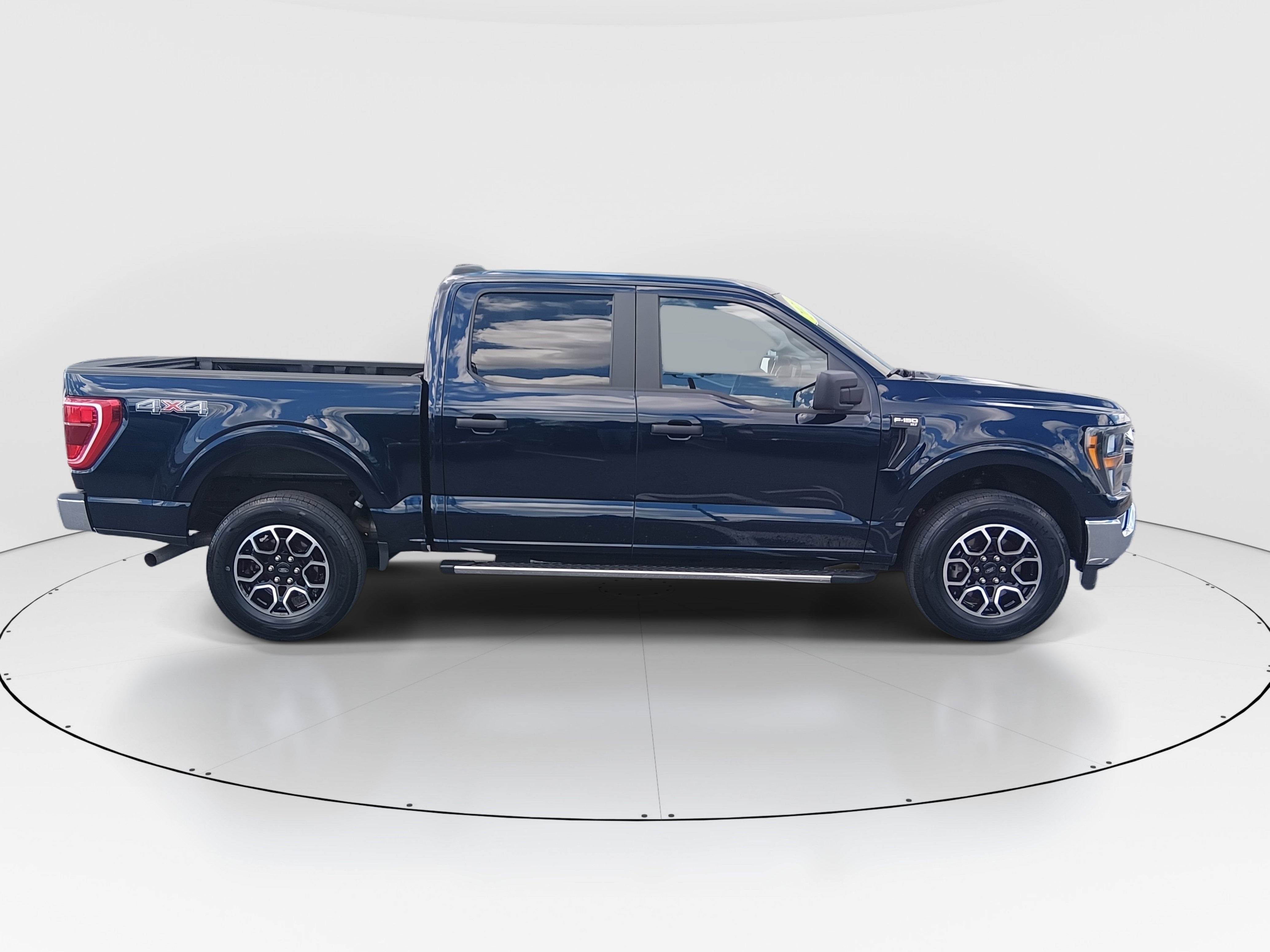 2023 Ford F-150 XLT - Photo 8