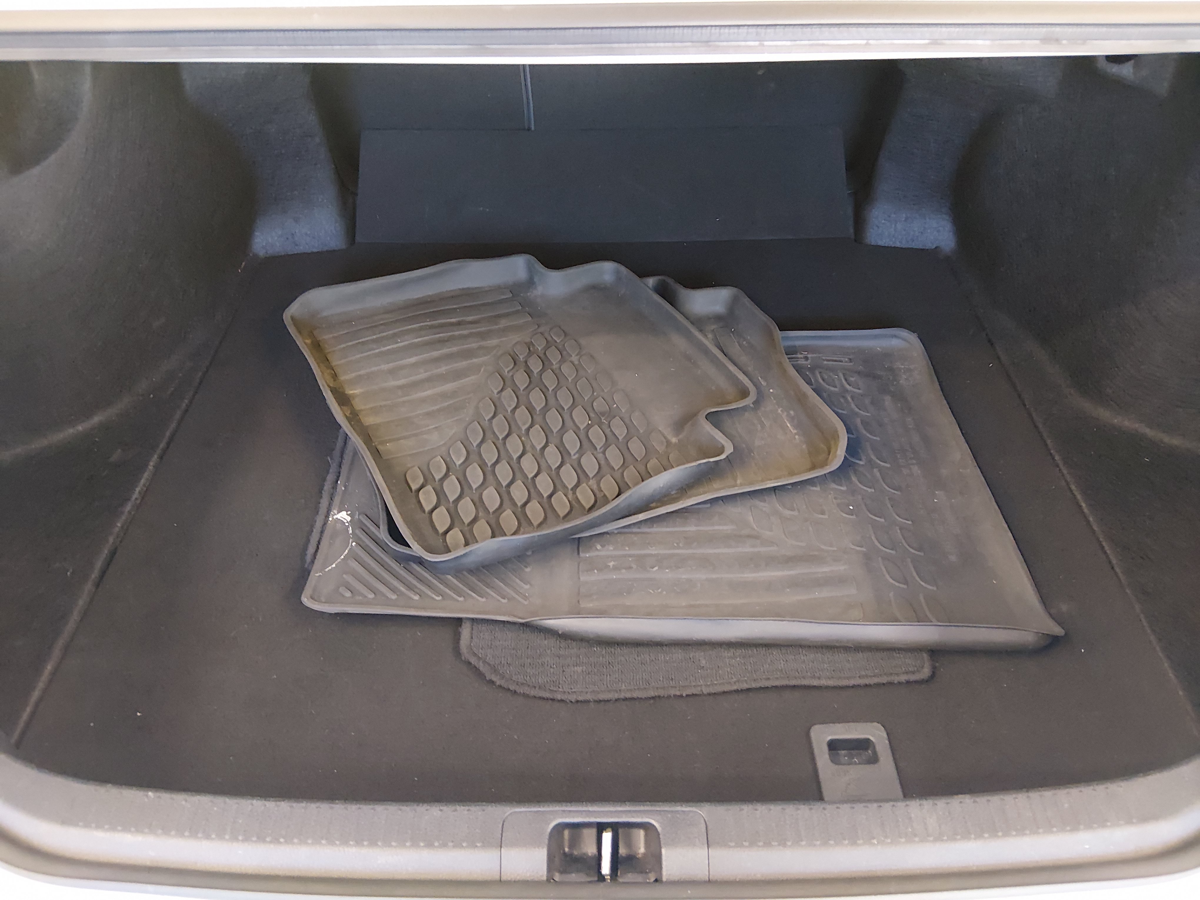 2024 Toyota Camry SE - Photo 11
