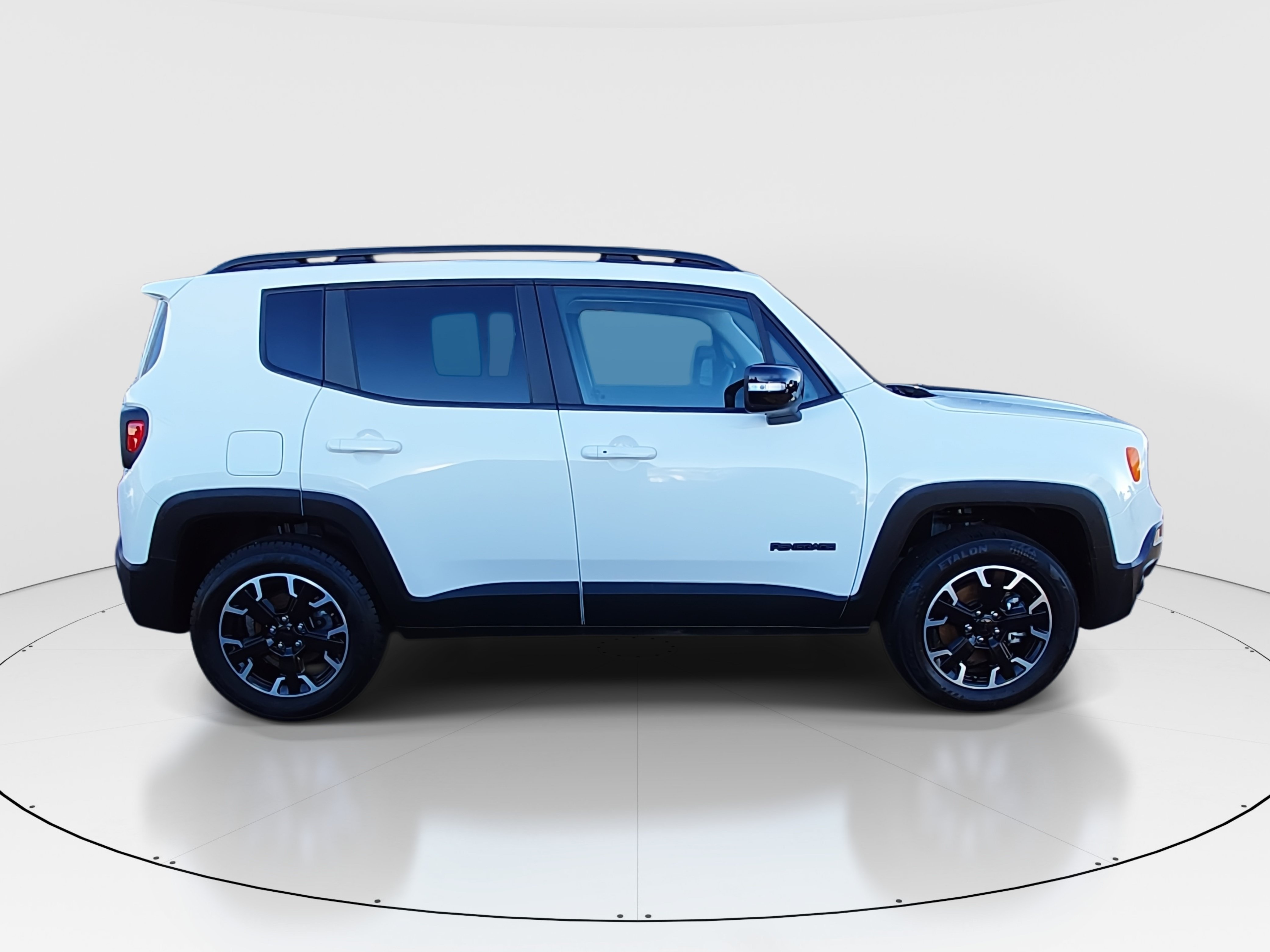 2023 Jeep Renegade Upland - Photo 8