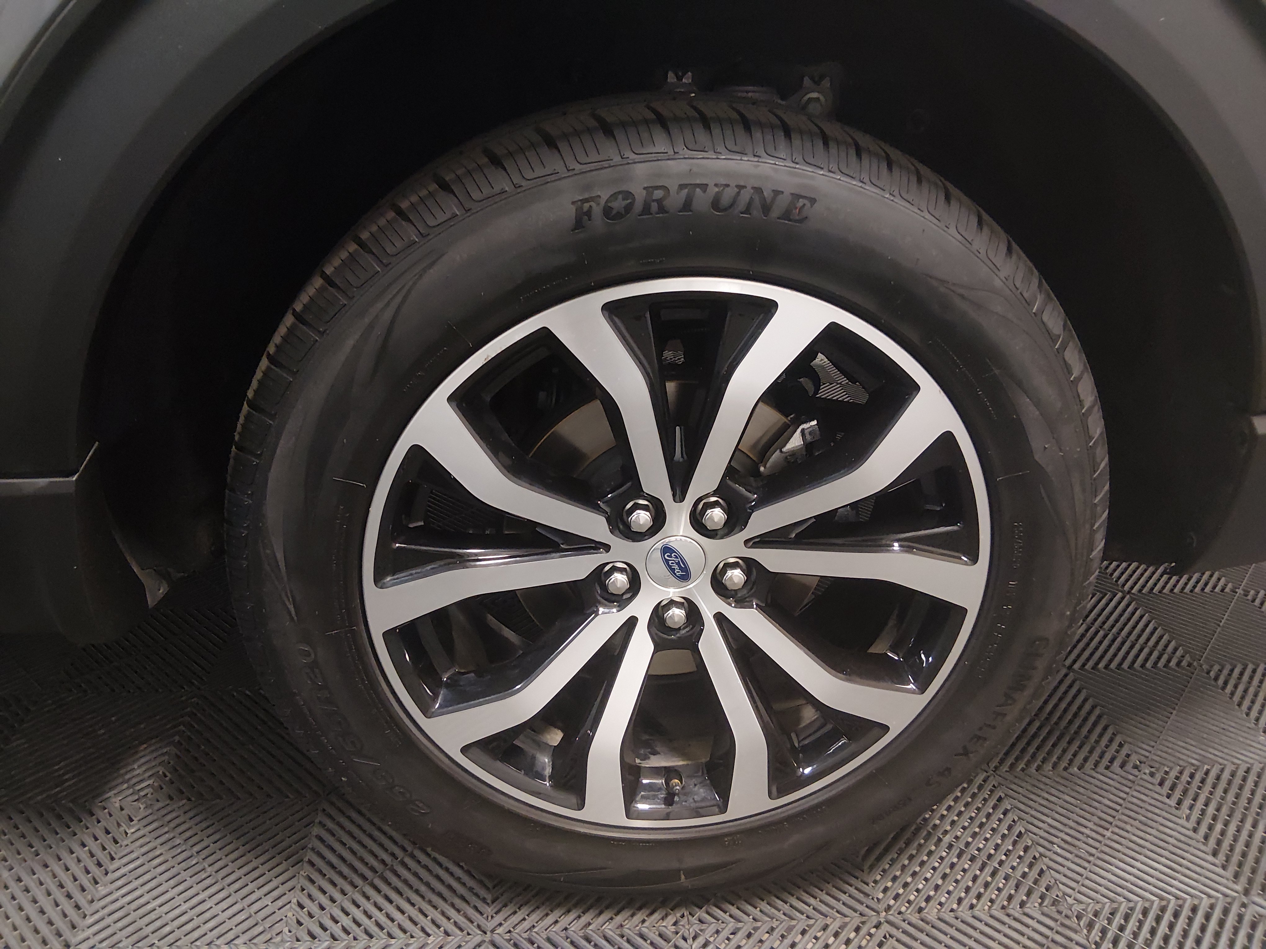 2025 Ford Explorer ST-LINE - Photo 10