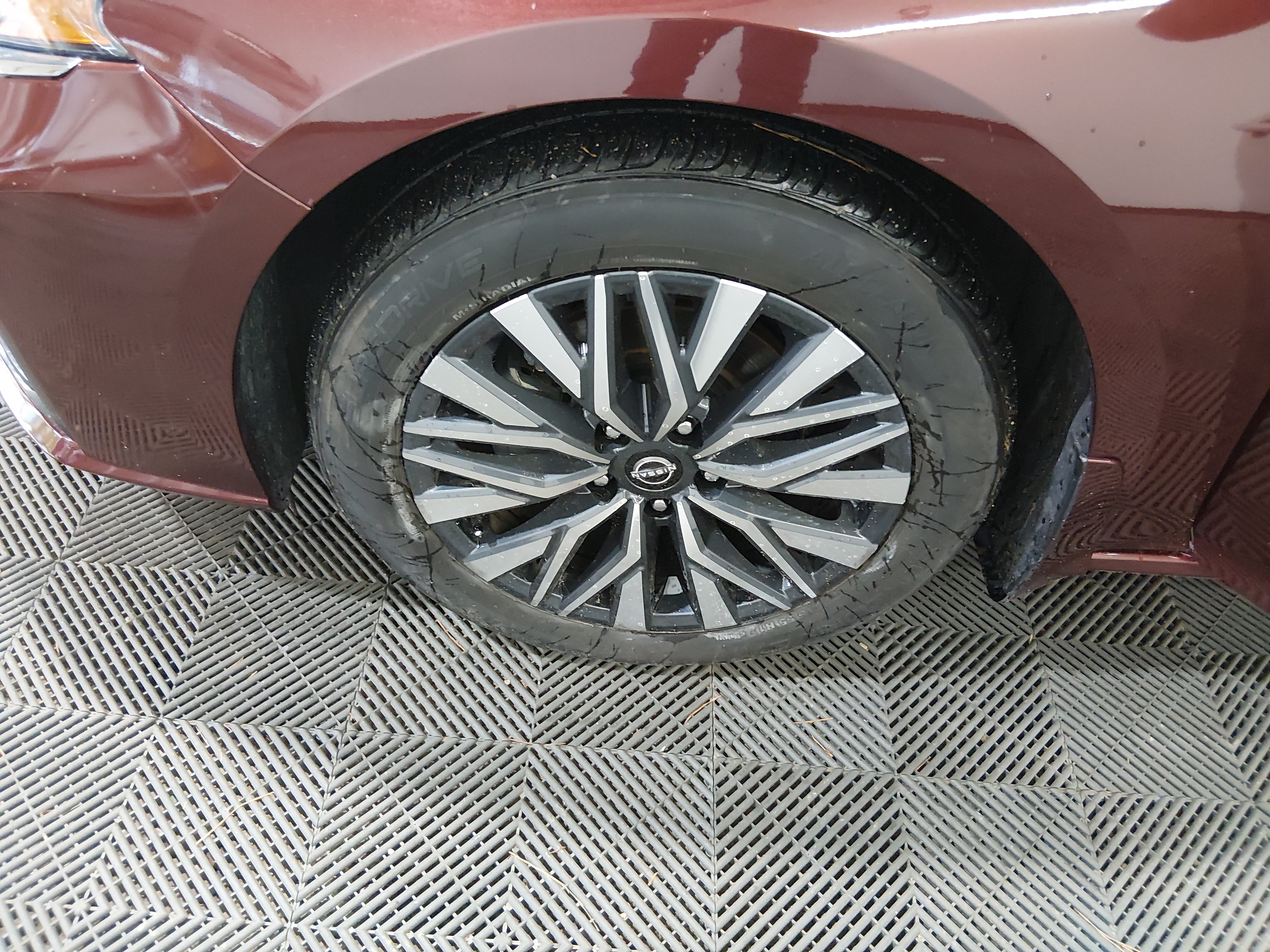 2024 Nissan Altima SV - Photo 10